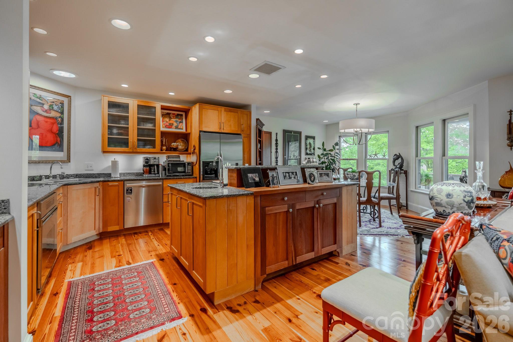 OAK HALL - Residential
