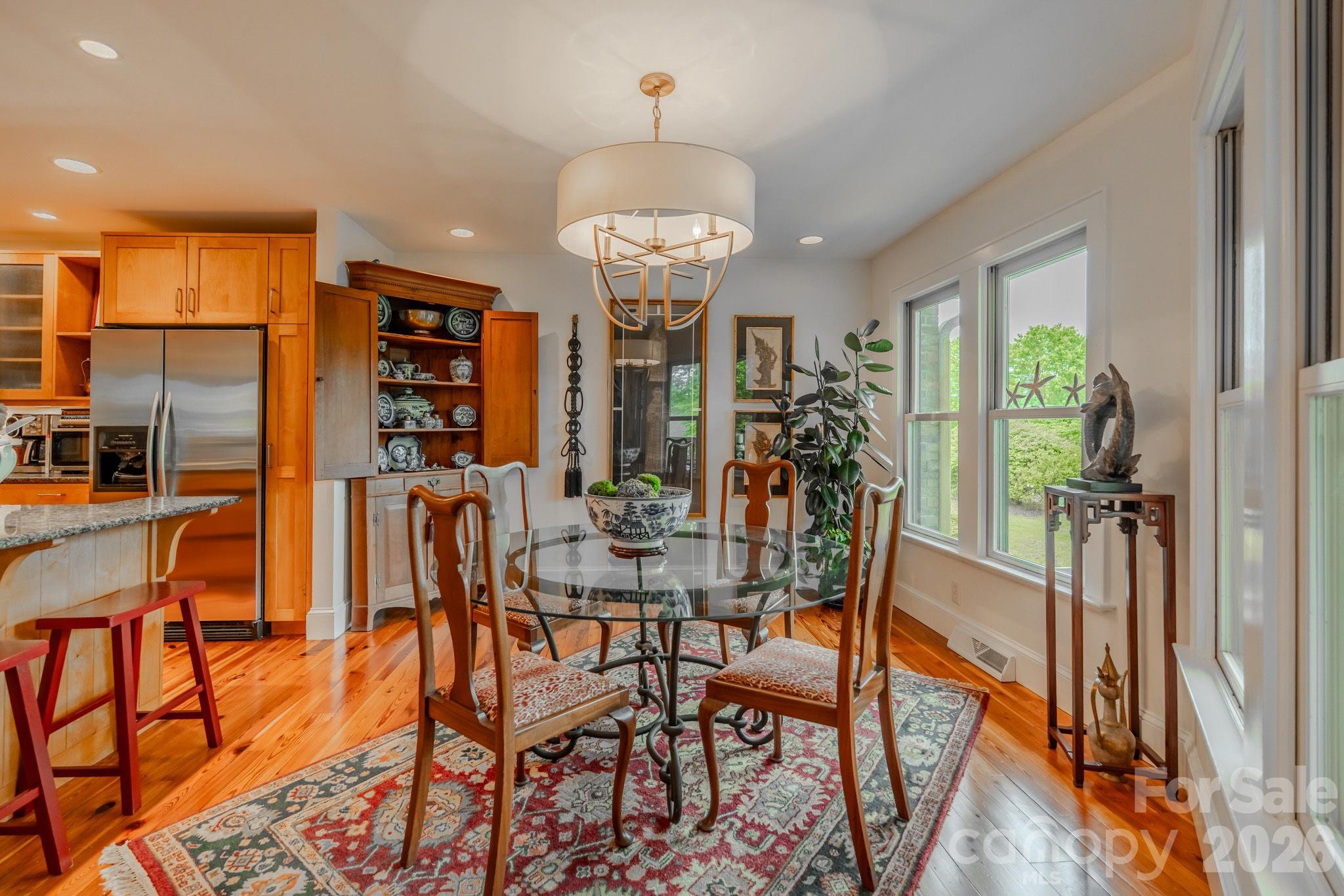 OAK HALL - Residential