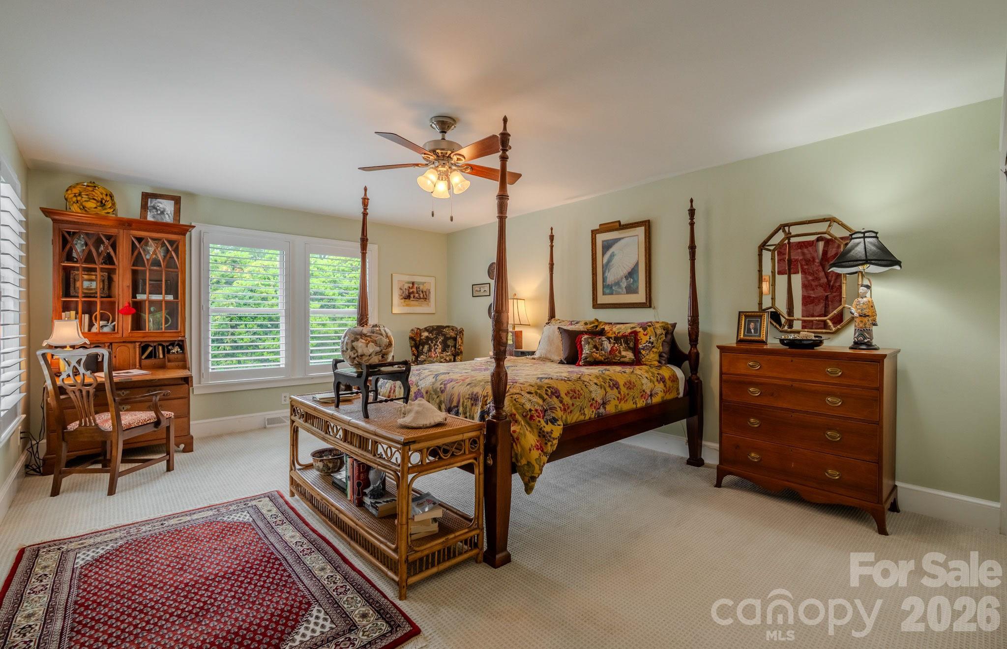 OAK HALL - Residential