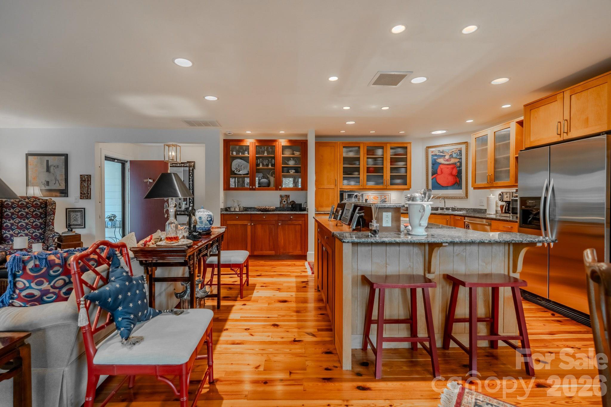 OAK HALL - Residential