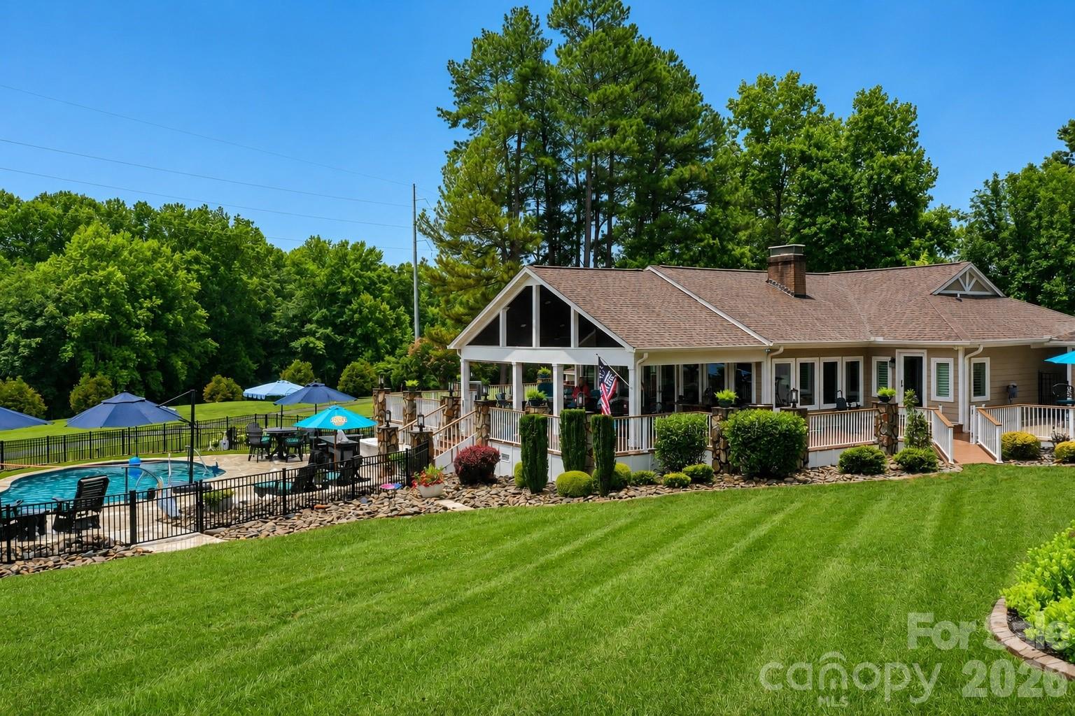 Glenn Oaks - Residential