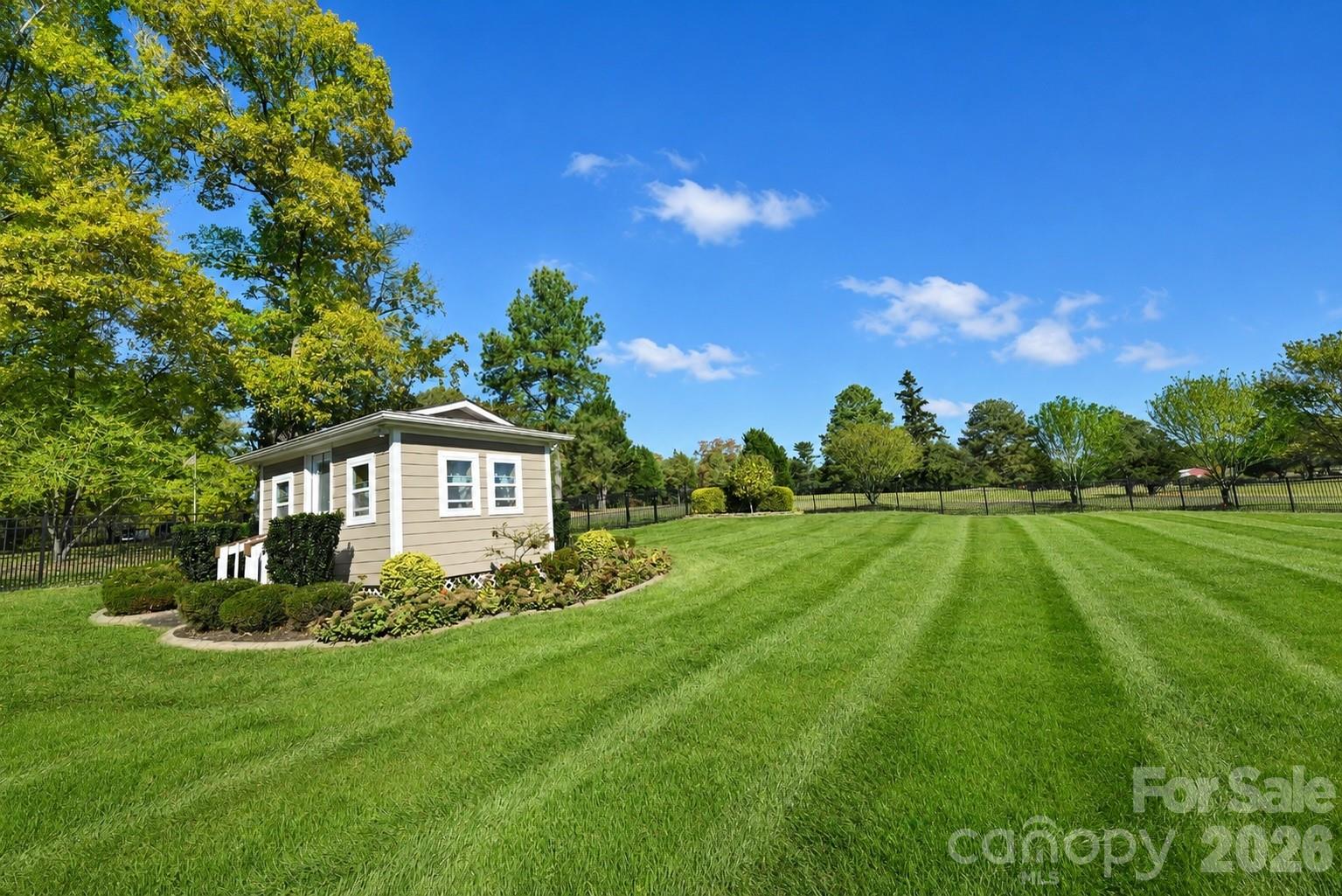 Glenn Oaks - Residential