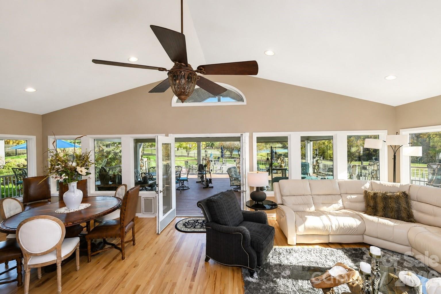 Glenn Oaks - Residential