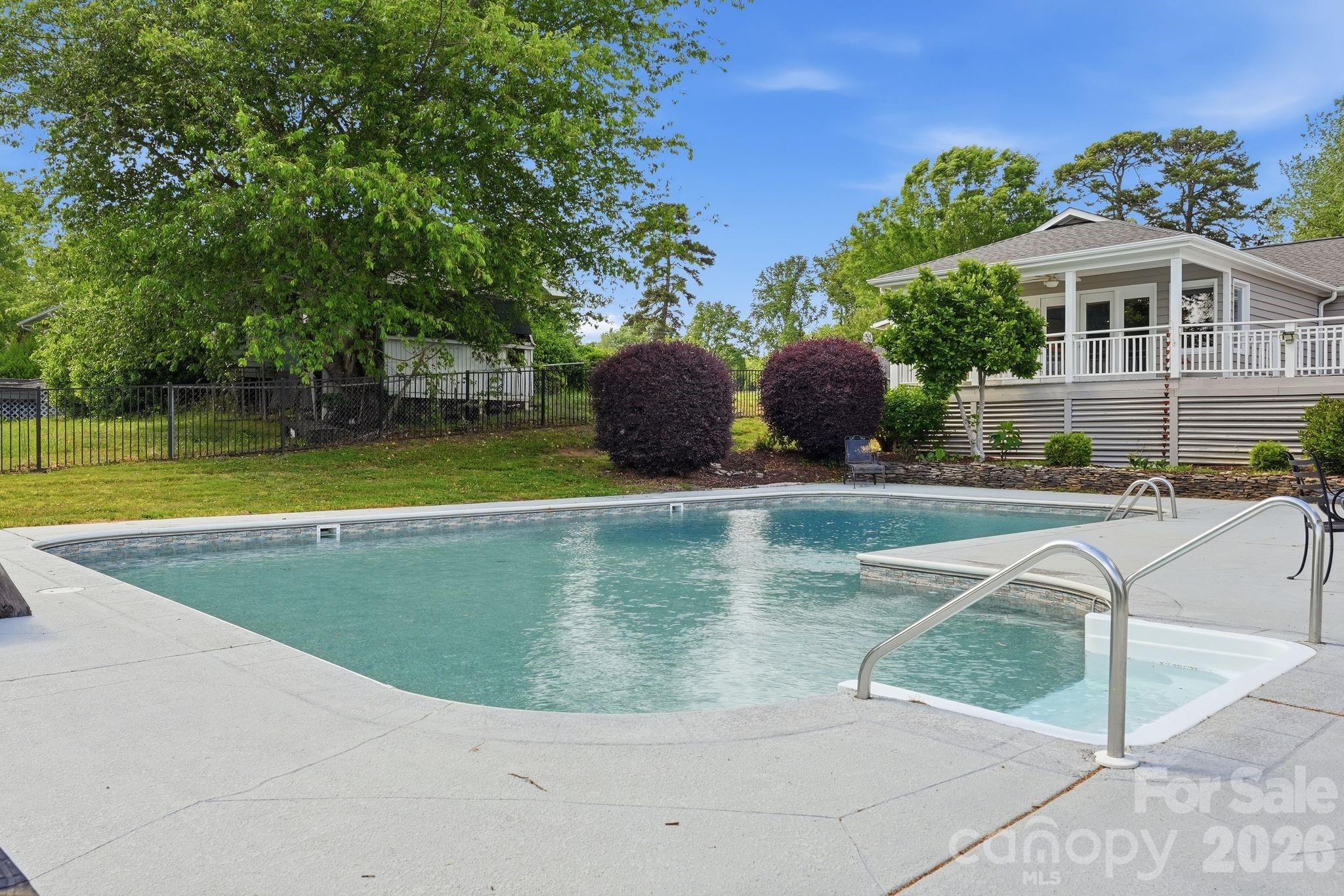Waters Edge - Residential
