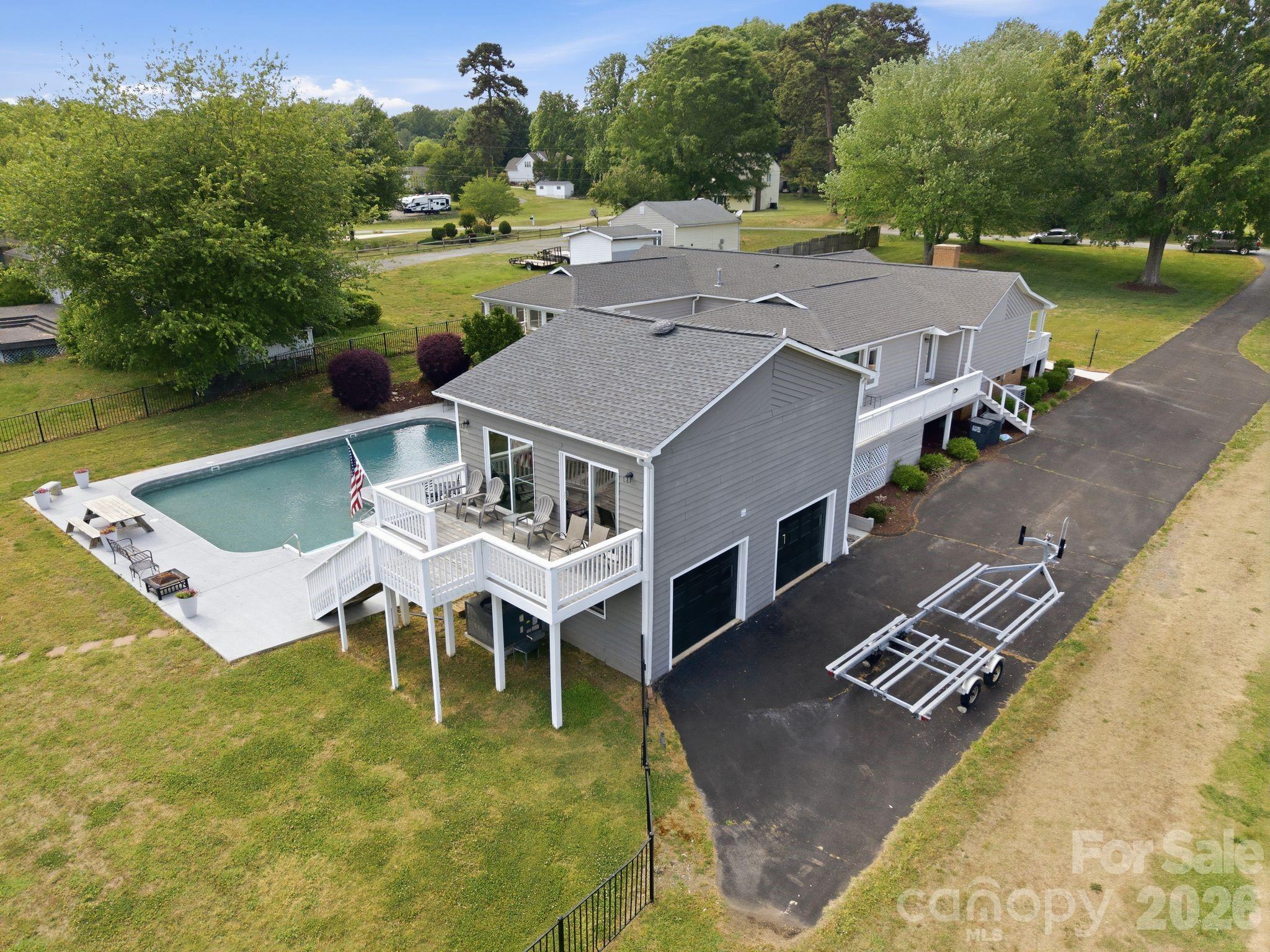 Waters Edge - Residential