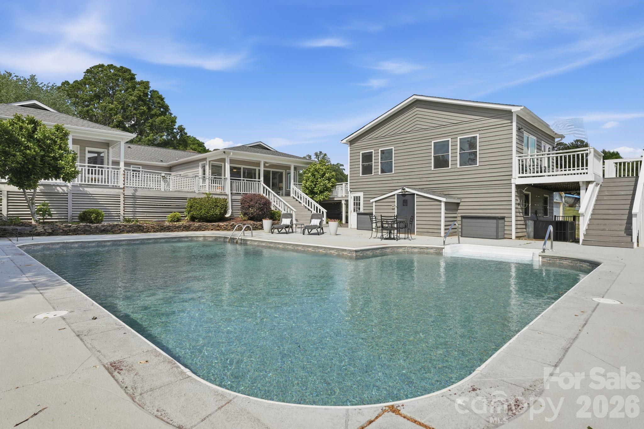 Waters Edge - Residential