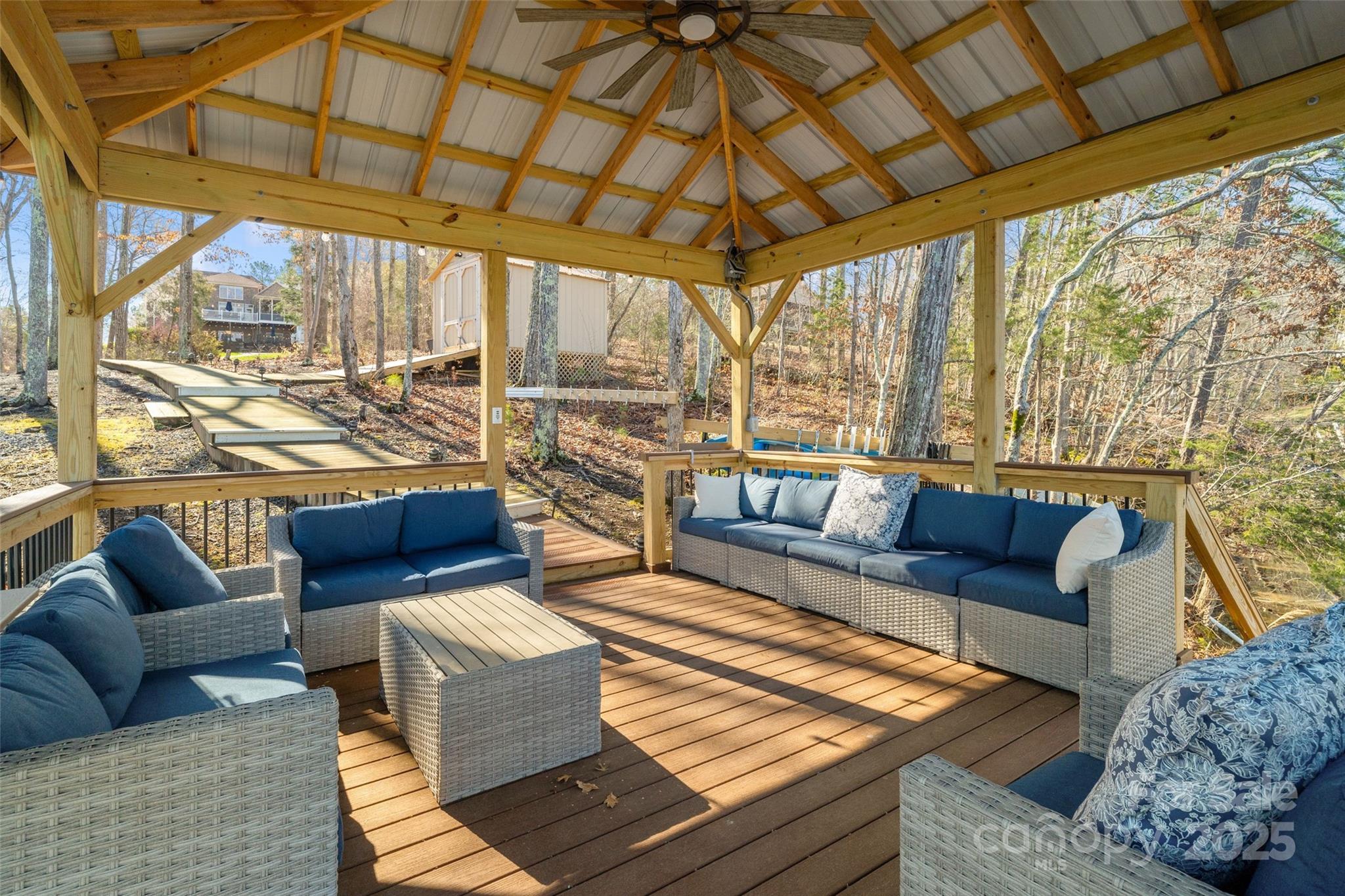 Mariners Bluff - Residential