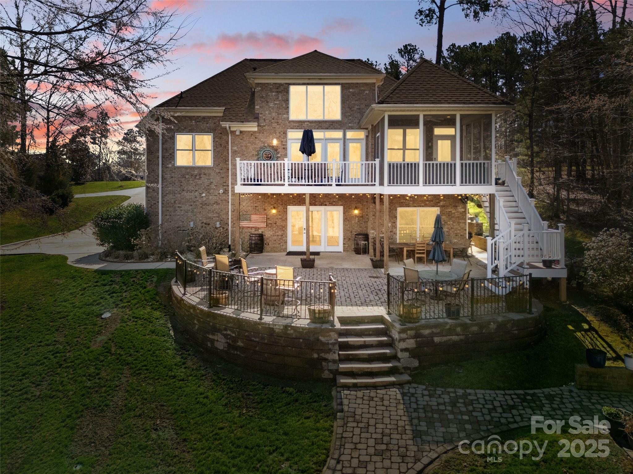 Mariners Bluff - Residential