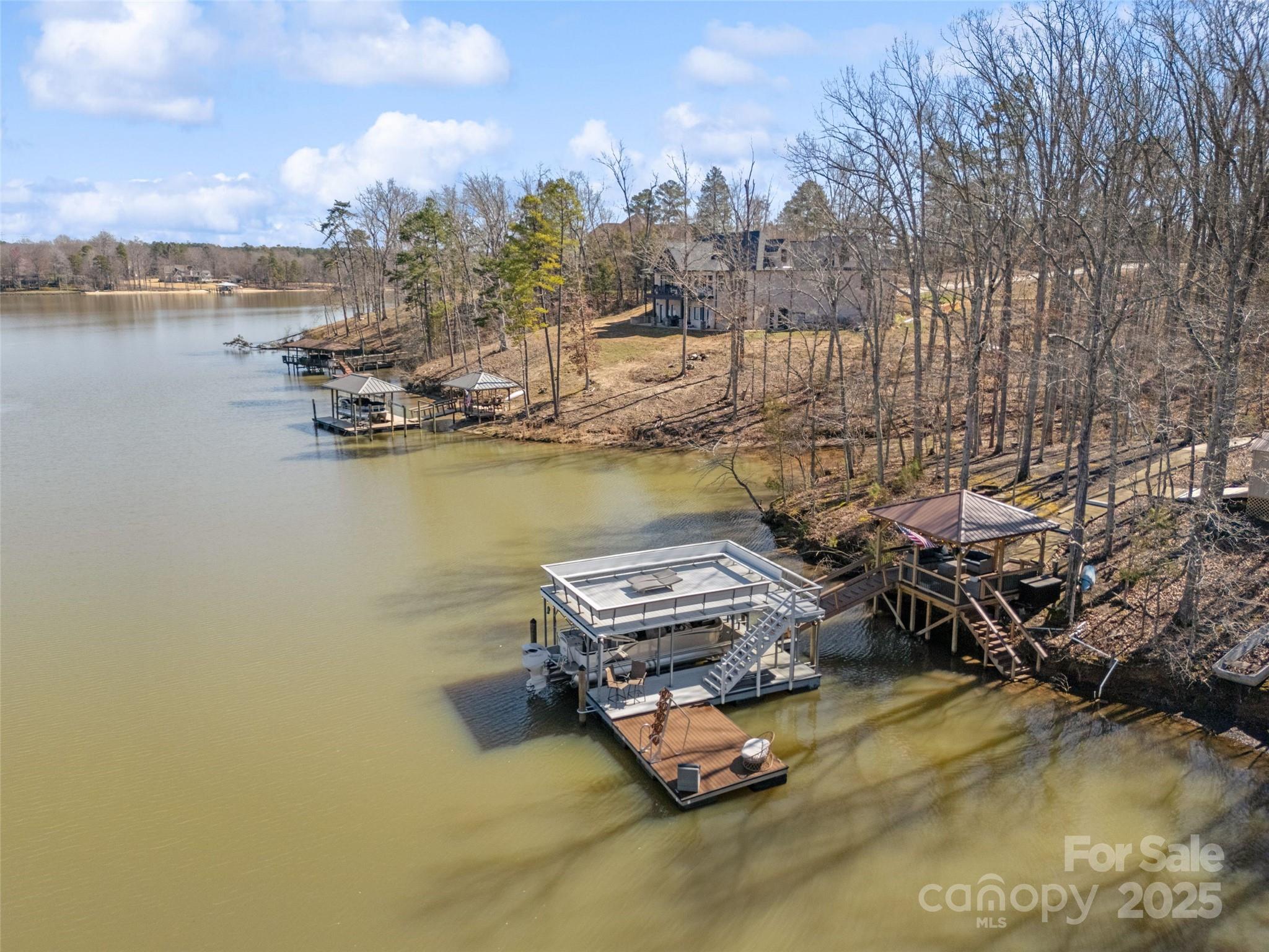 Mariners Bluff - Residential