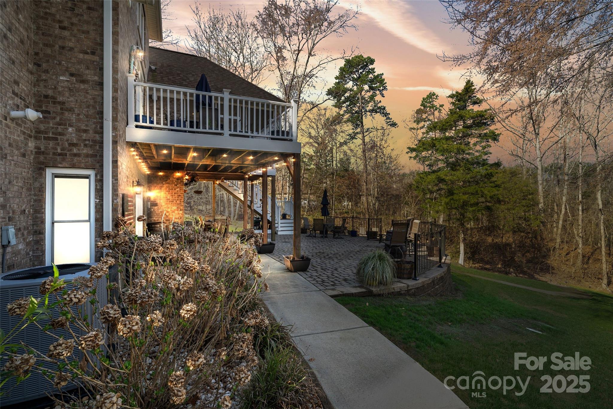 Mariners Bluff - Residential
