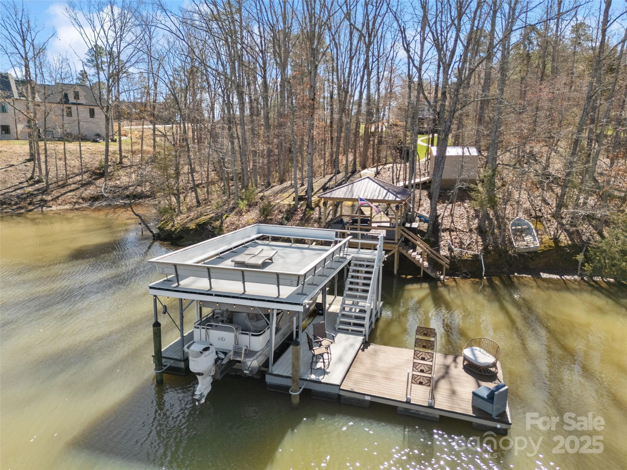 Mariners Bluff - Residential