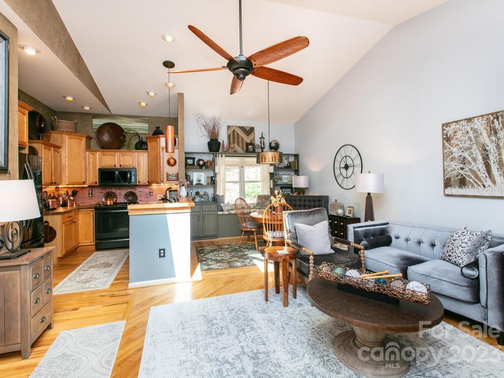 Connestee Falls - Residential