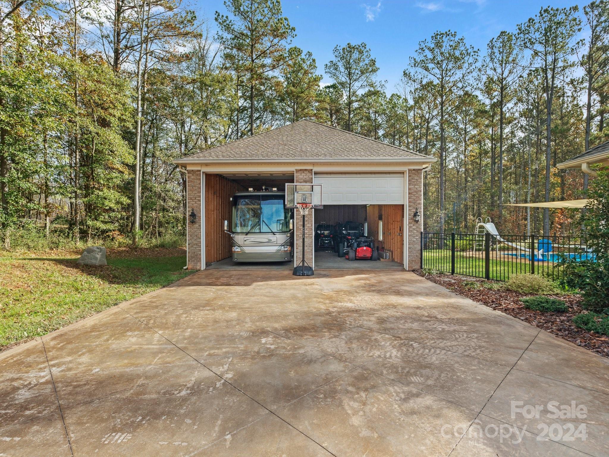 Henrys Glen - Residential