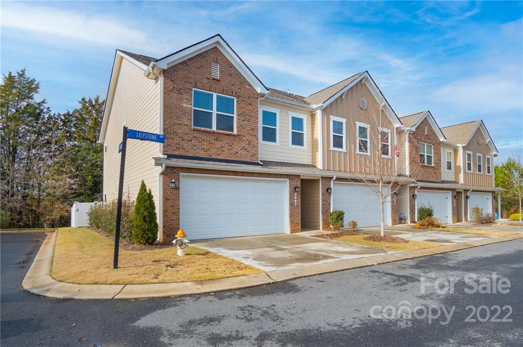 Barclay Woods Townhomes - Residential
