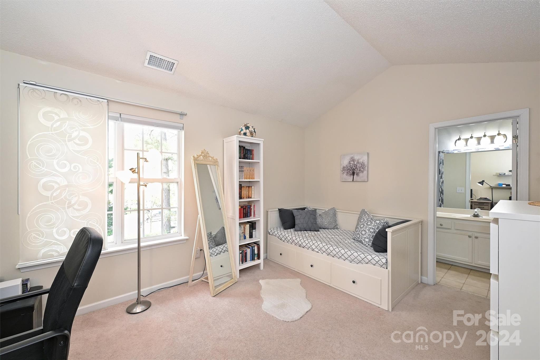 Tyler Woods - Residential