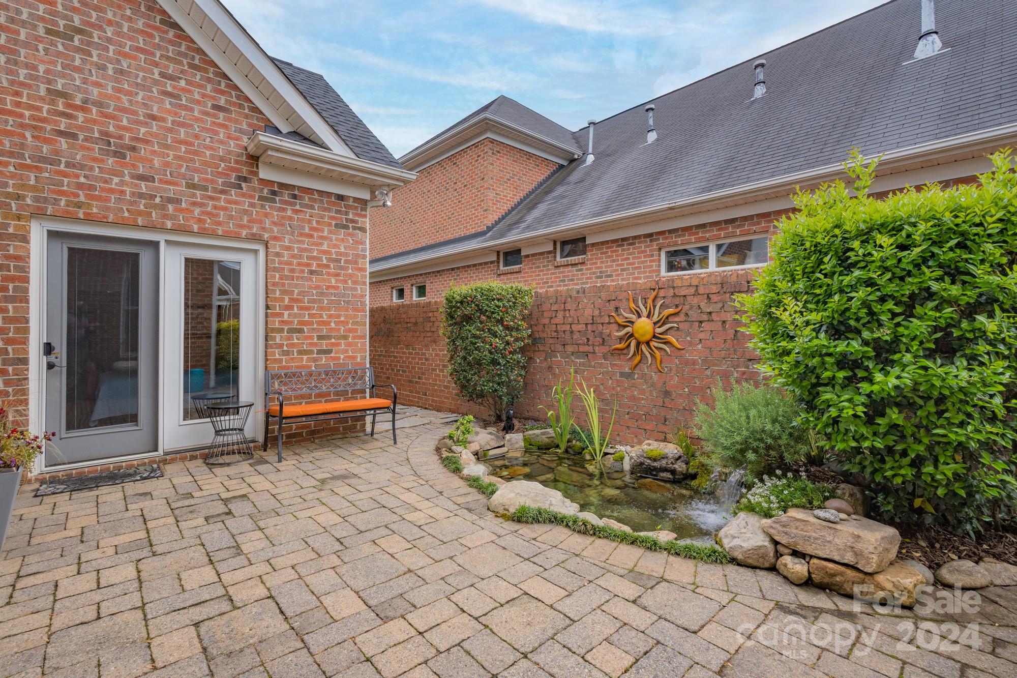 Laurel Creek - Residential