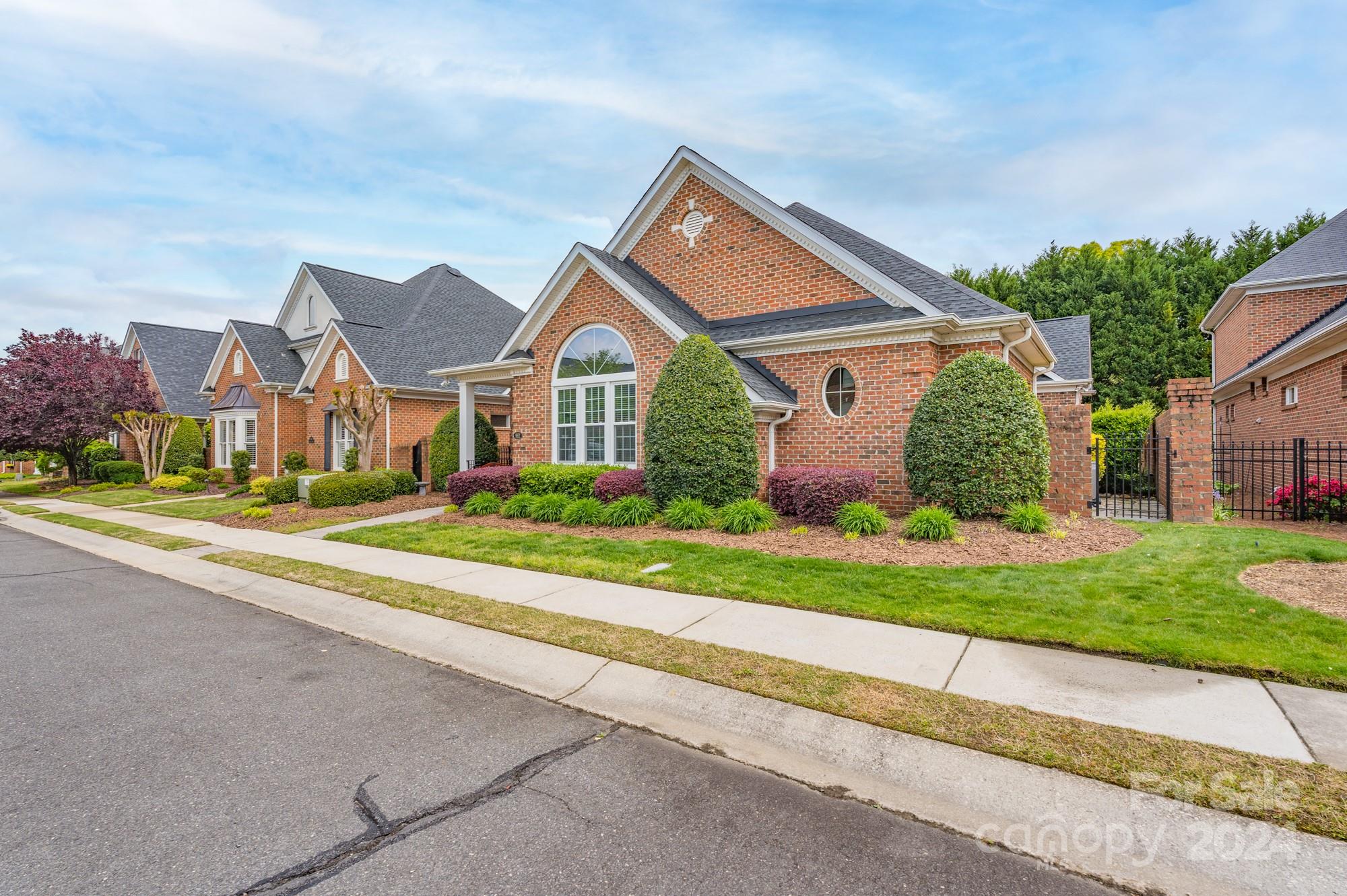 Laurel Creek - Residential