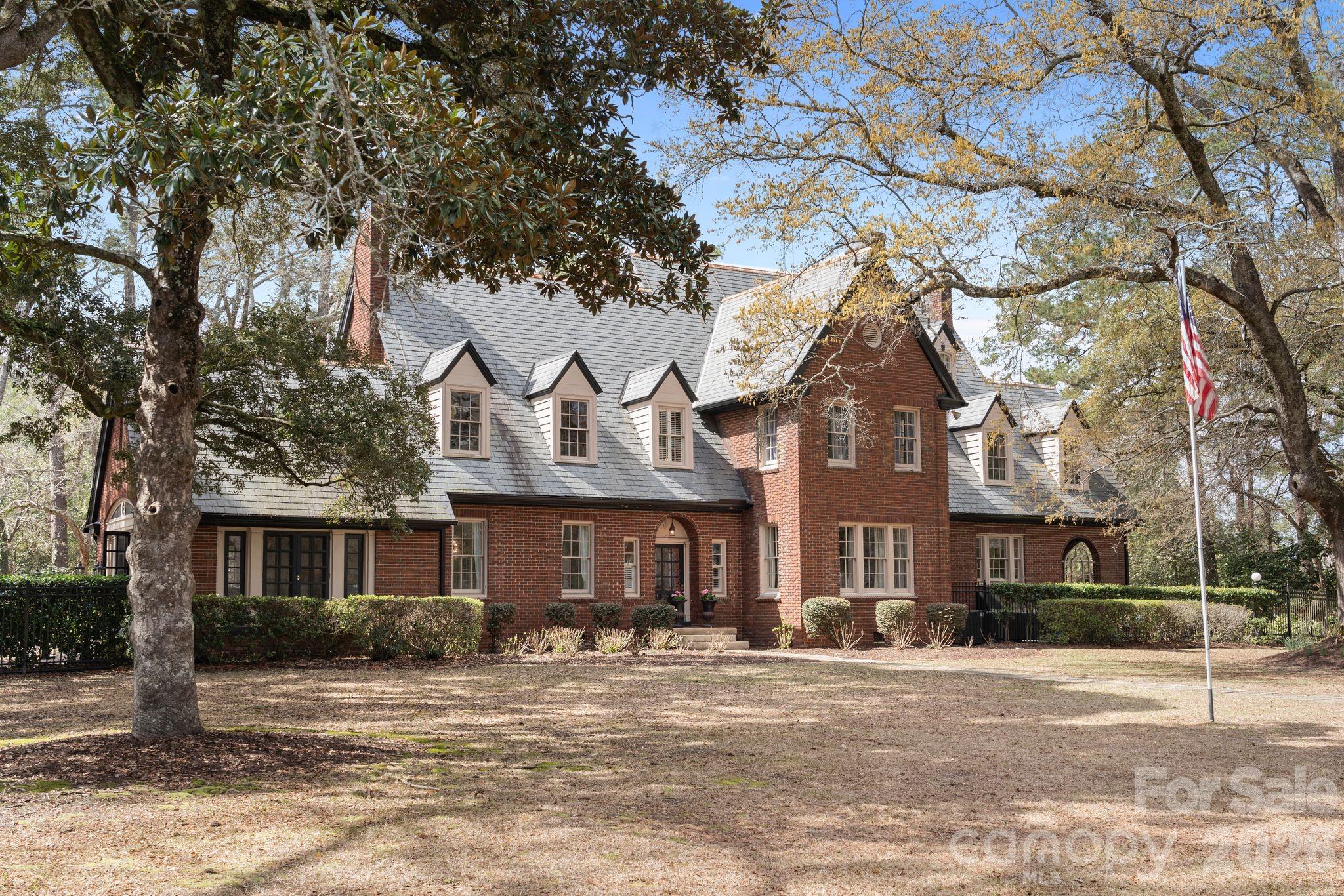 Pinewood Circle - Residential