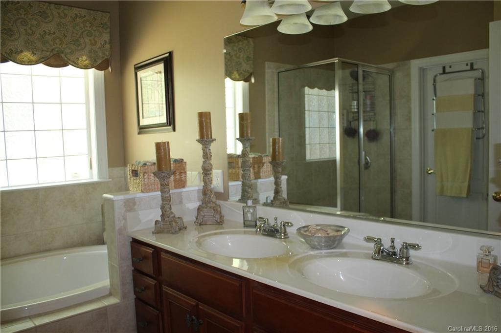 Forest Lakes - Residential