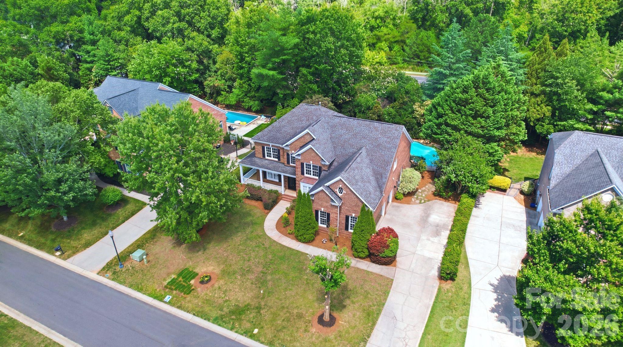 Country Club Estates - Residential