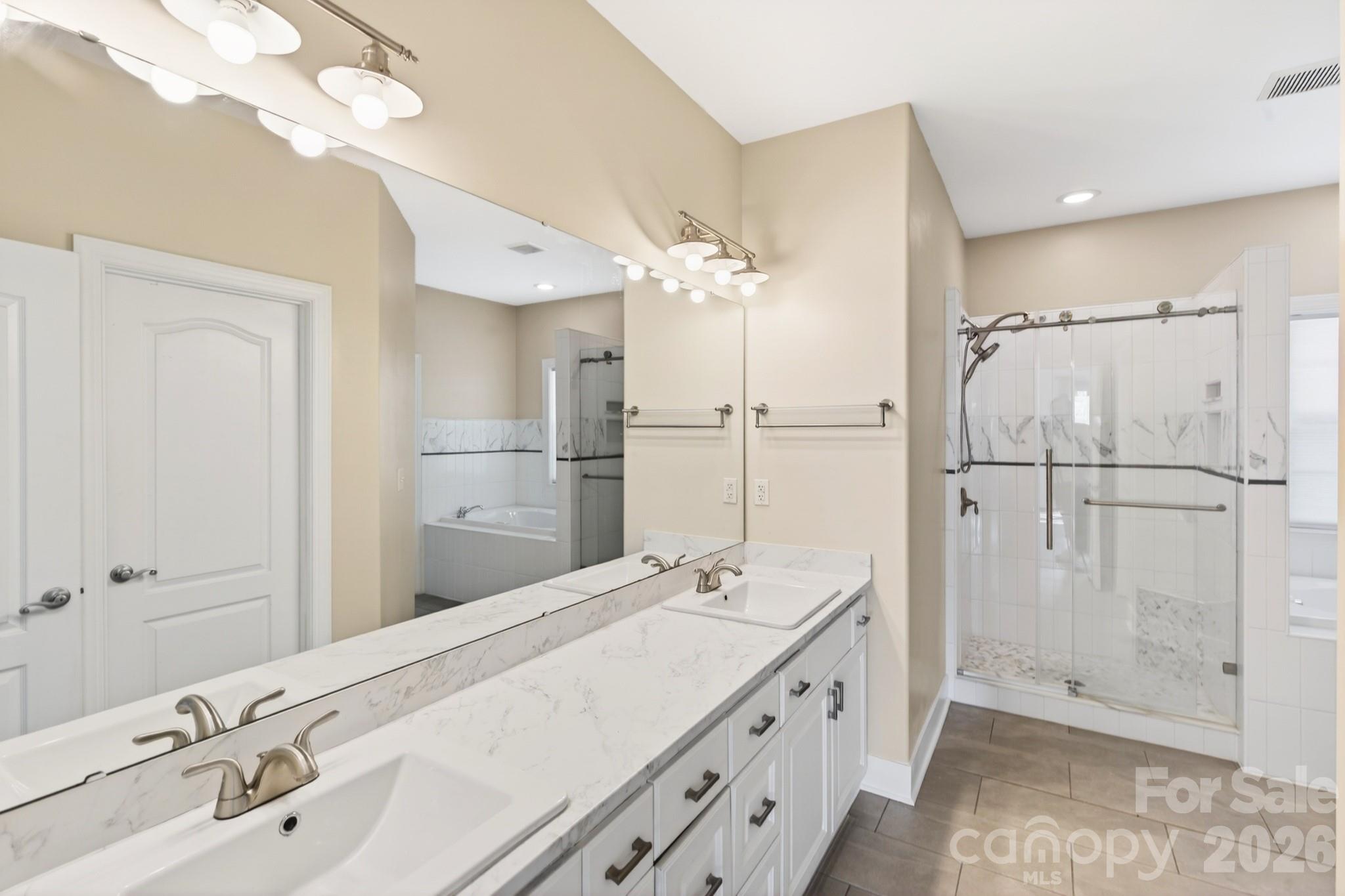 Tega Cay - Residential