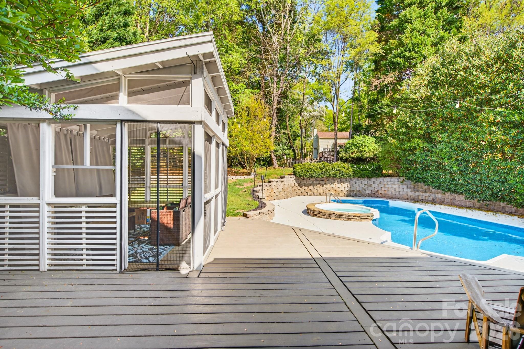 Tega Cay - Residential