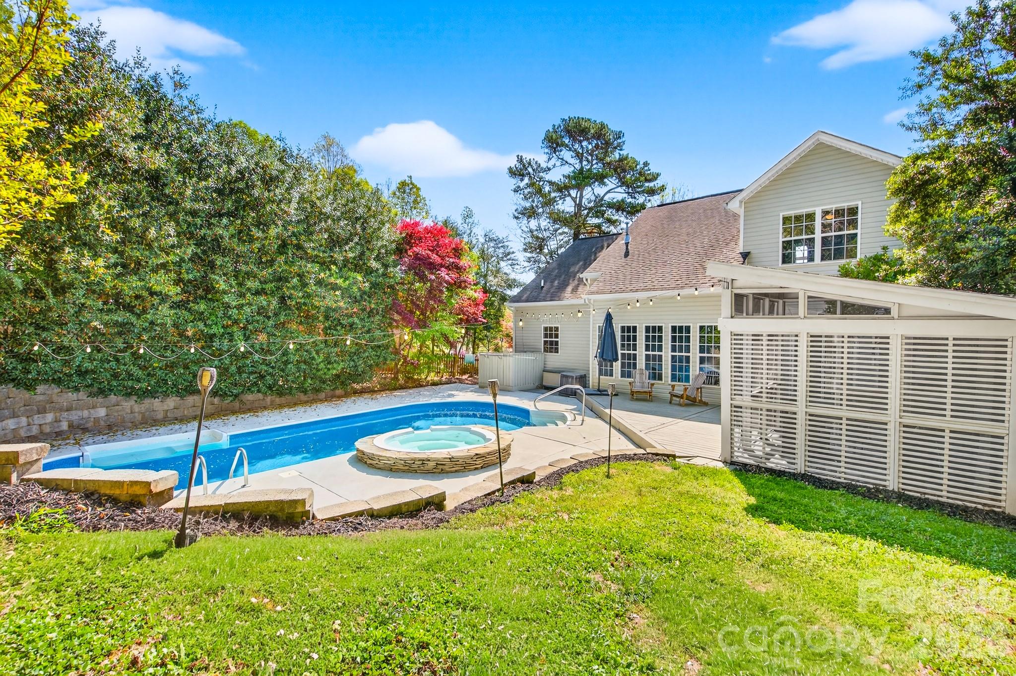 Tega Cay - Residential