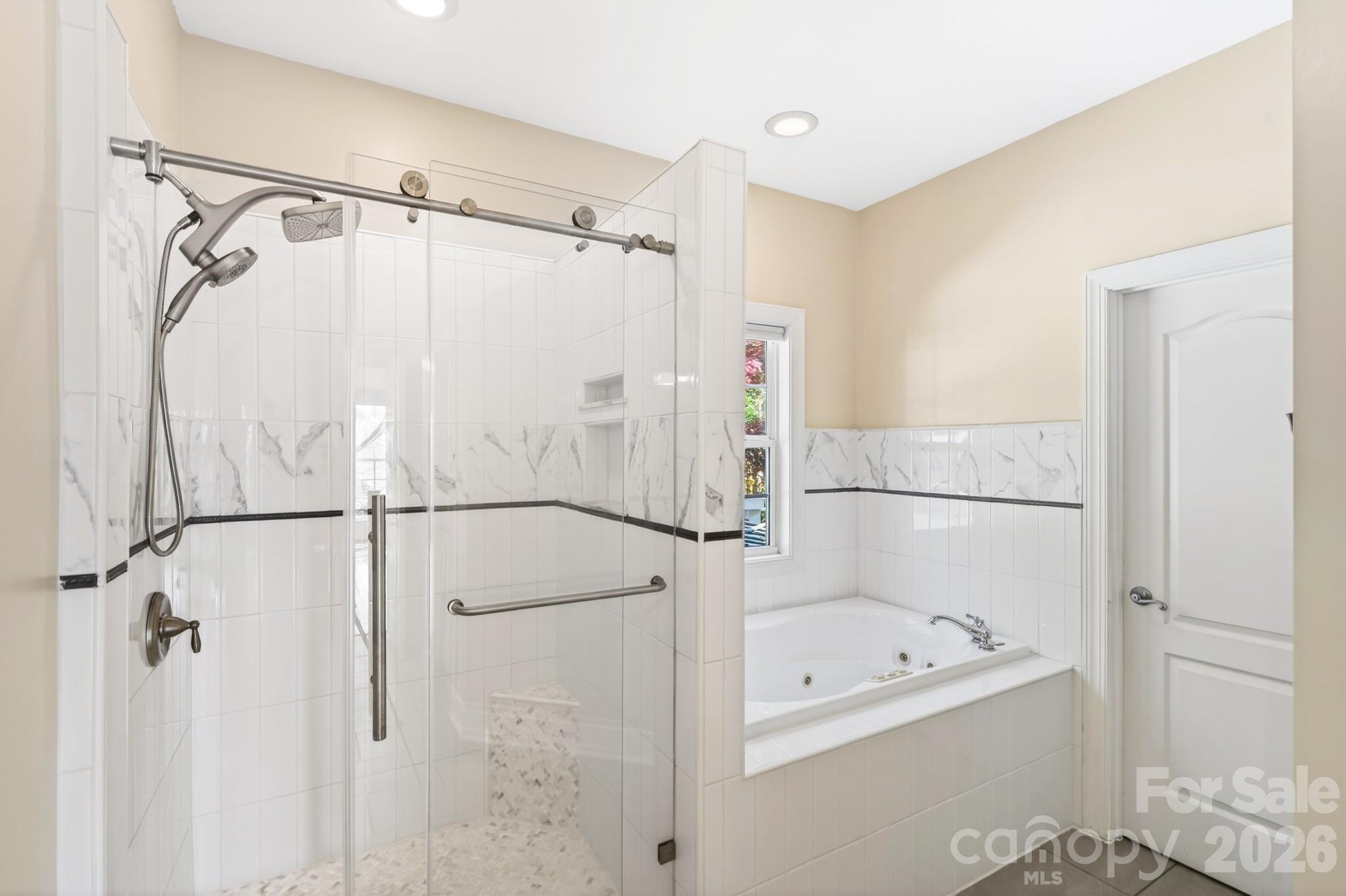 Tega Cay - Residential