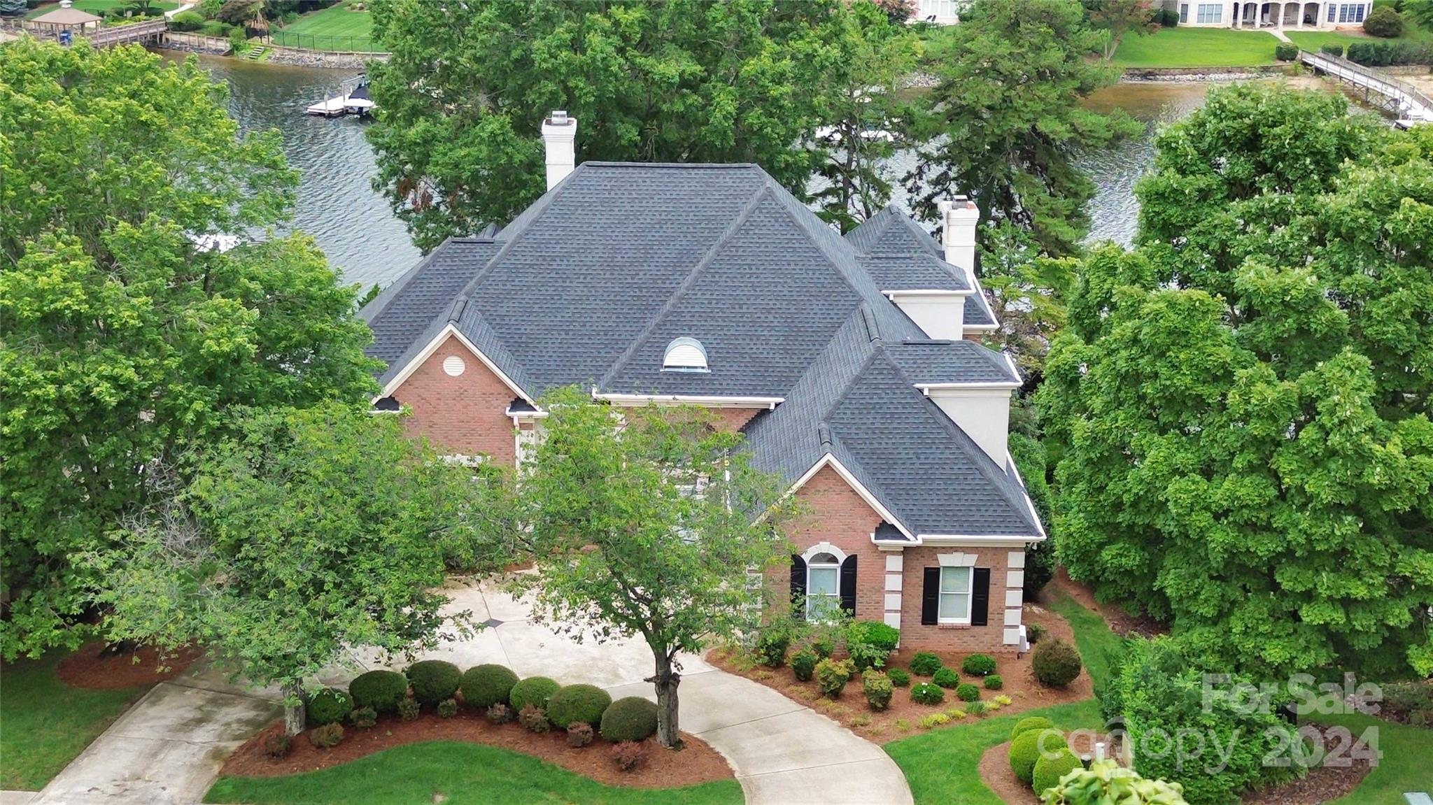 The Peninsula - Residential
