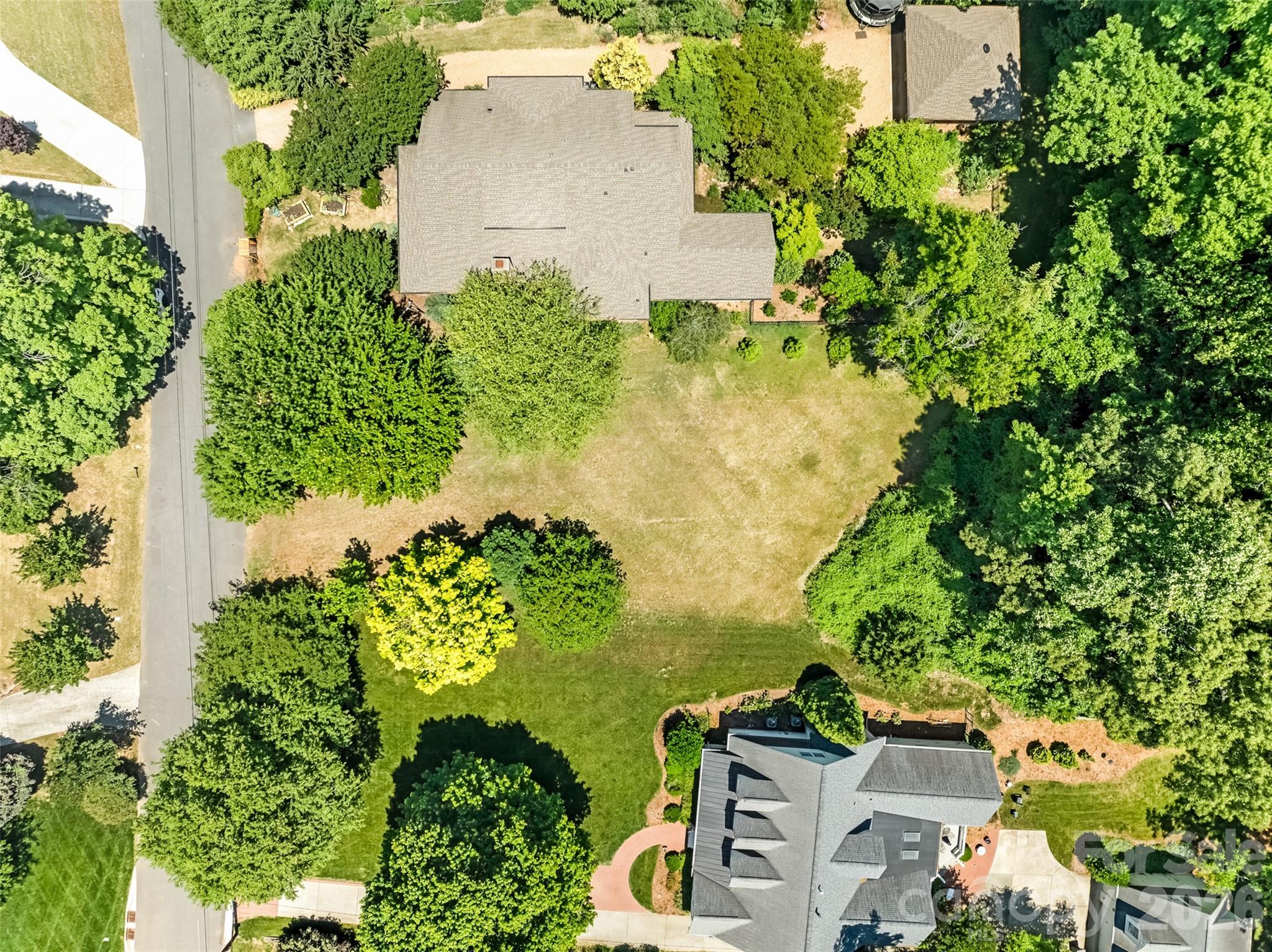 Hard to find gorgeous flat lot in Myers Park . All site work and survey completed. Stunning plans are available. 
Contact the listing agent for further details.