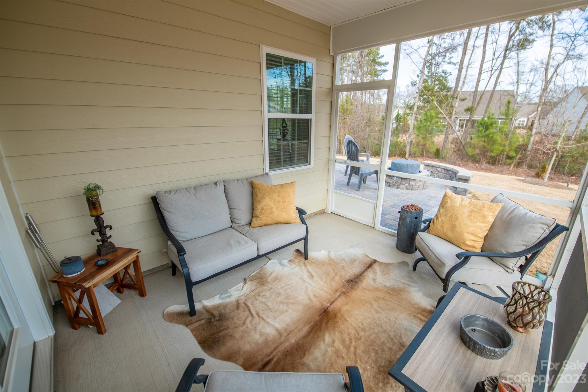 Imagery On Mtn Island - Residential