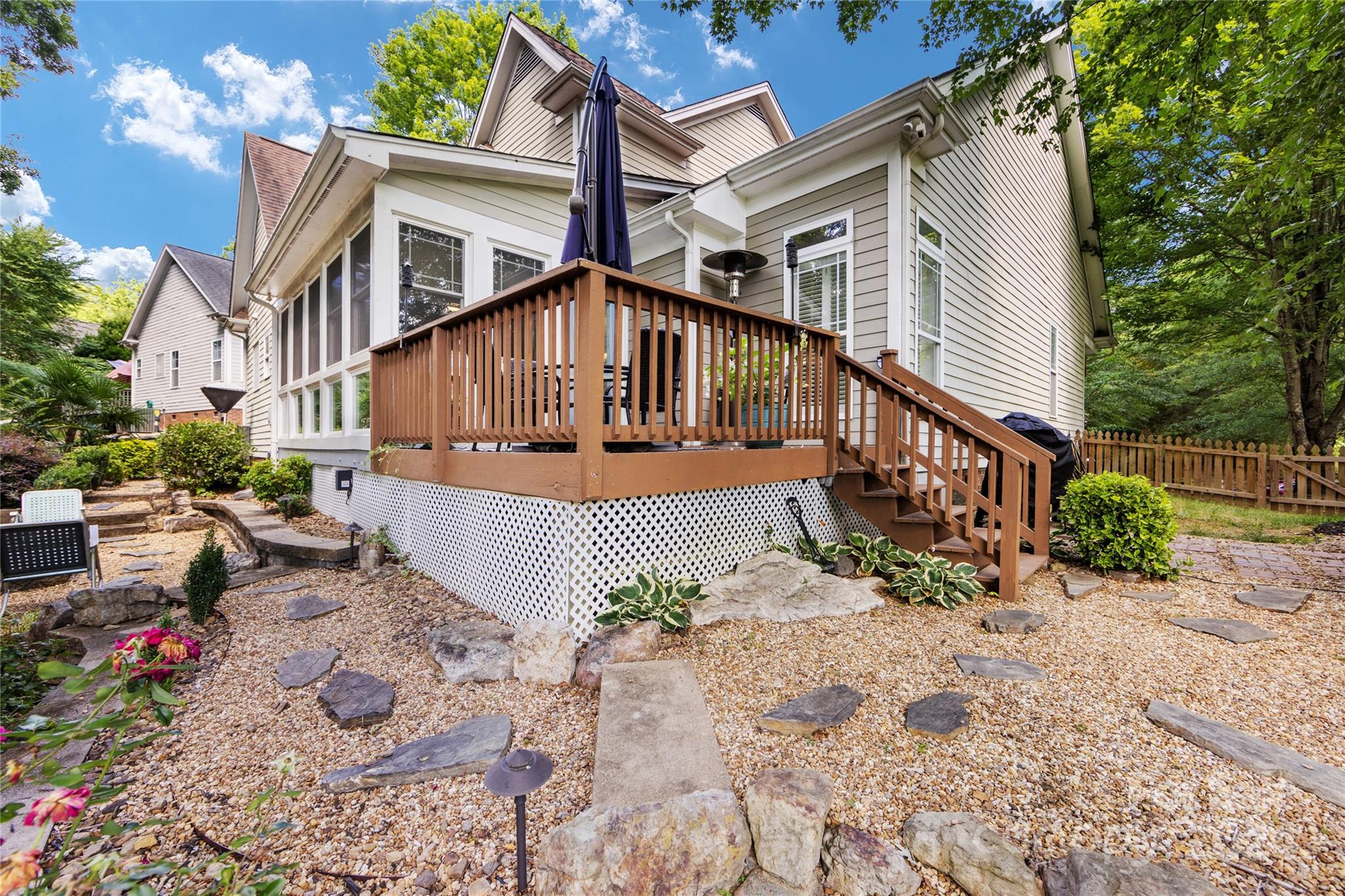 Lake Shore - Residential