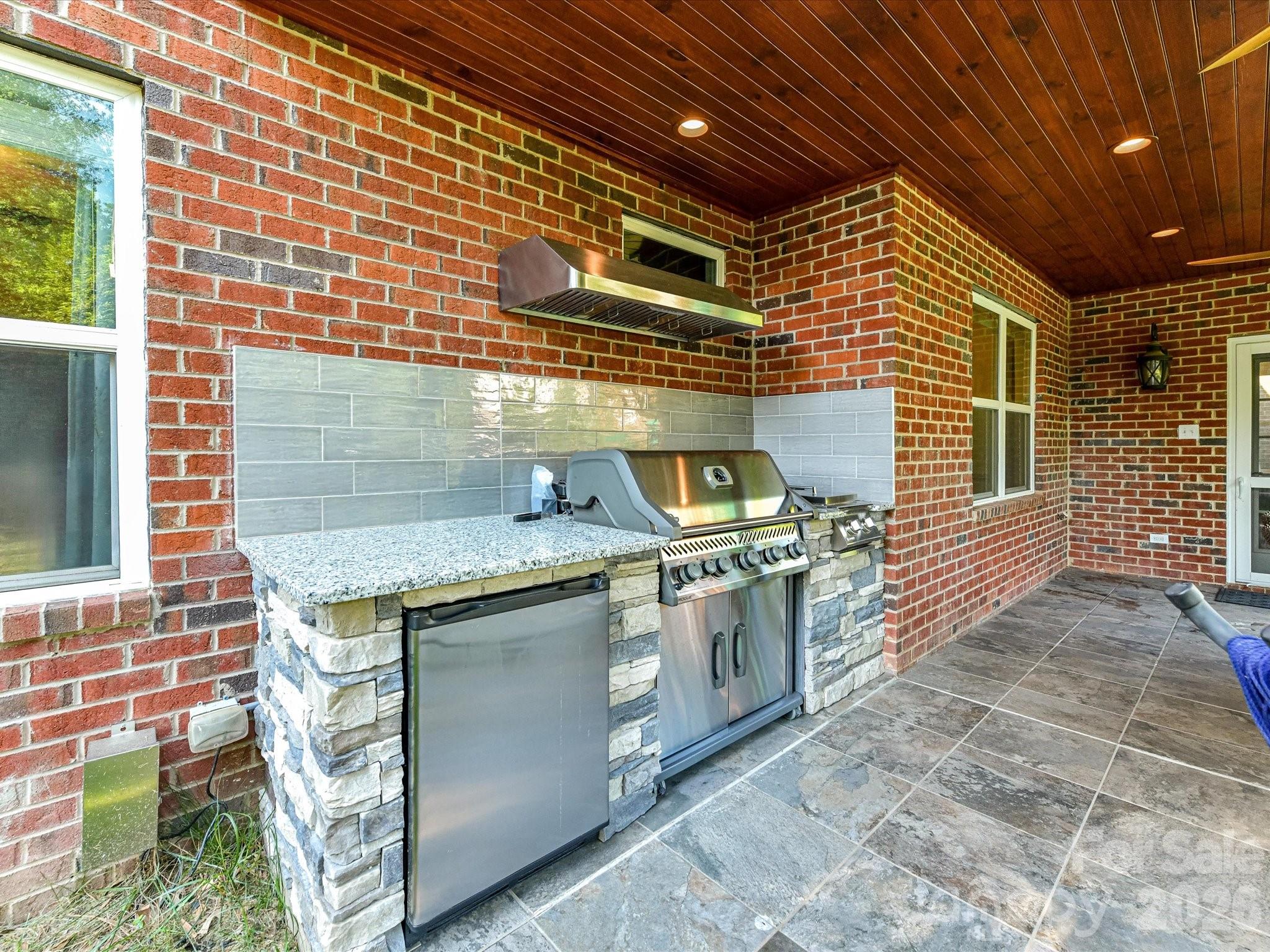 Sardis Crest - Residential