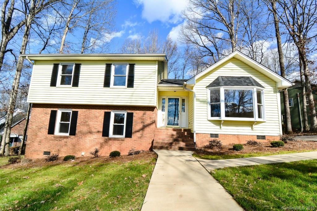 Location, location, location! This home is in the well established Shadowbook subdivision, in the heart of Rock Hill. Super cute home boasts a great floor plan, tons of natural light, an additional large family room downstairs with a full bar, and a sun room. New carpet, paint and bathroom flooring throughout the home! Must see this unique home in a wonderful neighborhood!