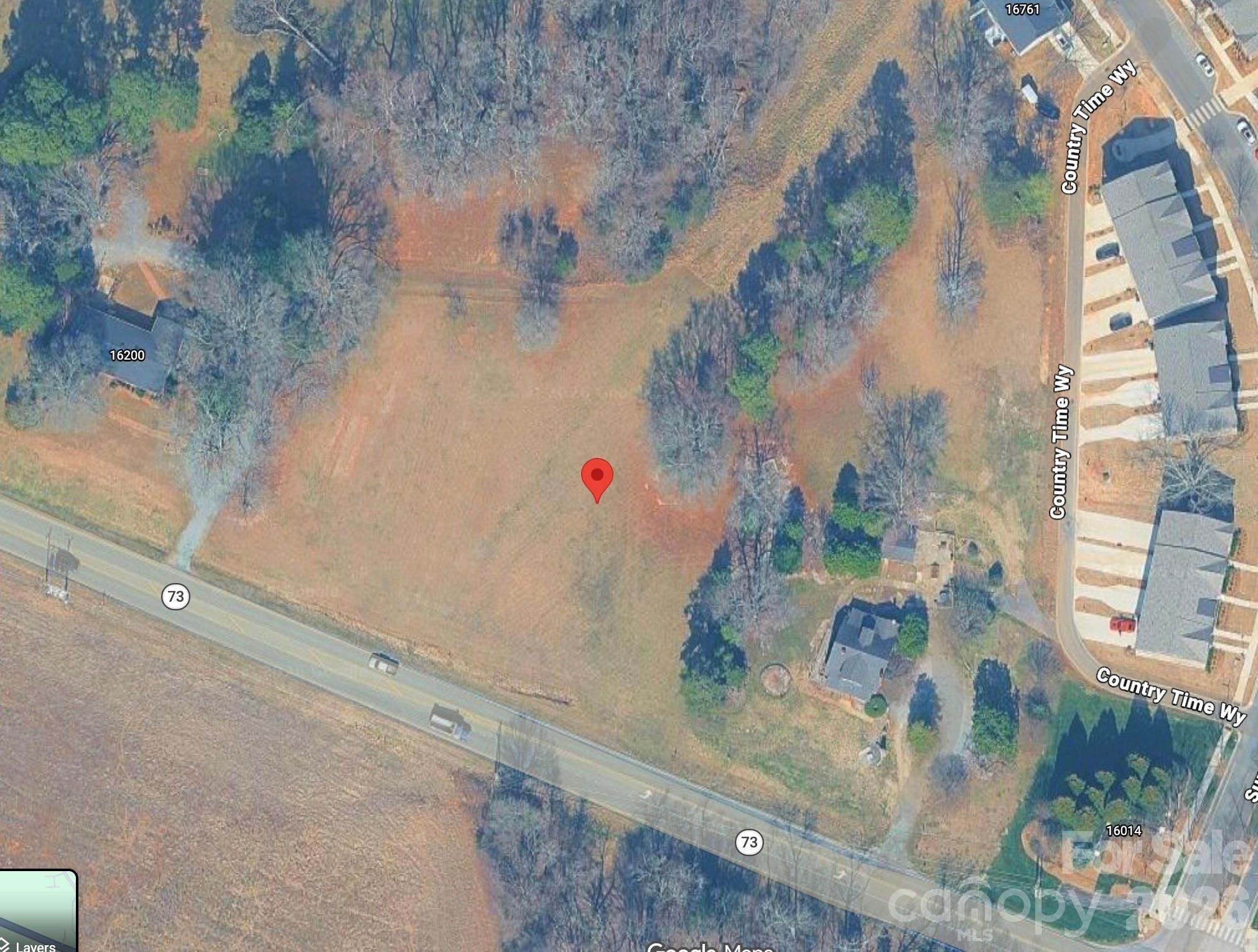 INCREDIBLE OPPORTUNITY to snatch up large tract in DAVIDSON, NC of up to 4 acres with existing 2,000 SQFT original farm home. NEW HVAC but rehab necessary after that!
Sits at the Entrance to The Summers Walk Neighborhood on Davidson-Concord Rd.
MUST SEE to appreciate.