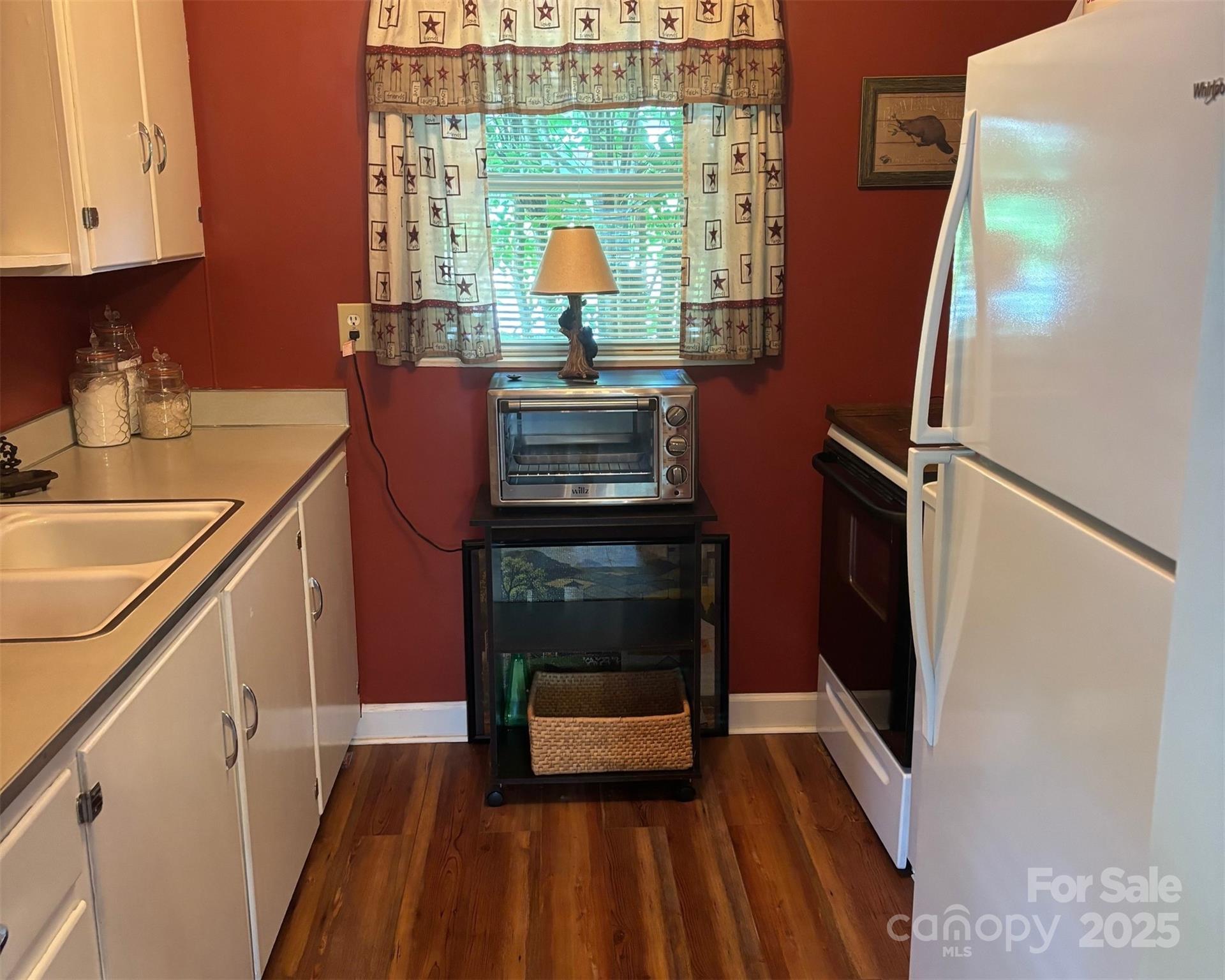 Leatherwood Cottages - Residential