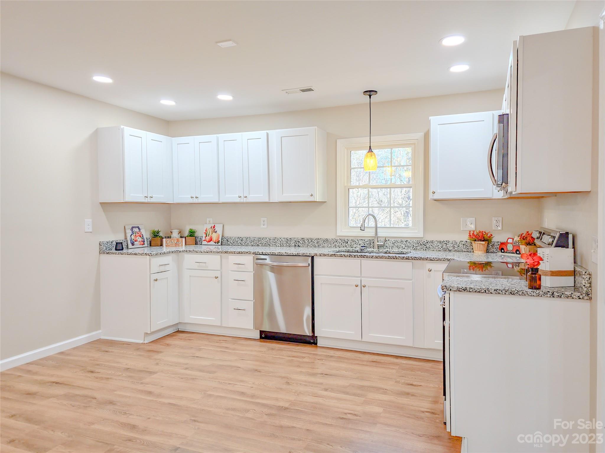 Hickory Hill - Residential
