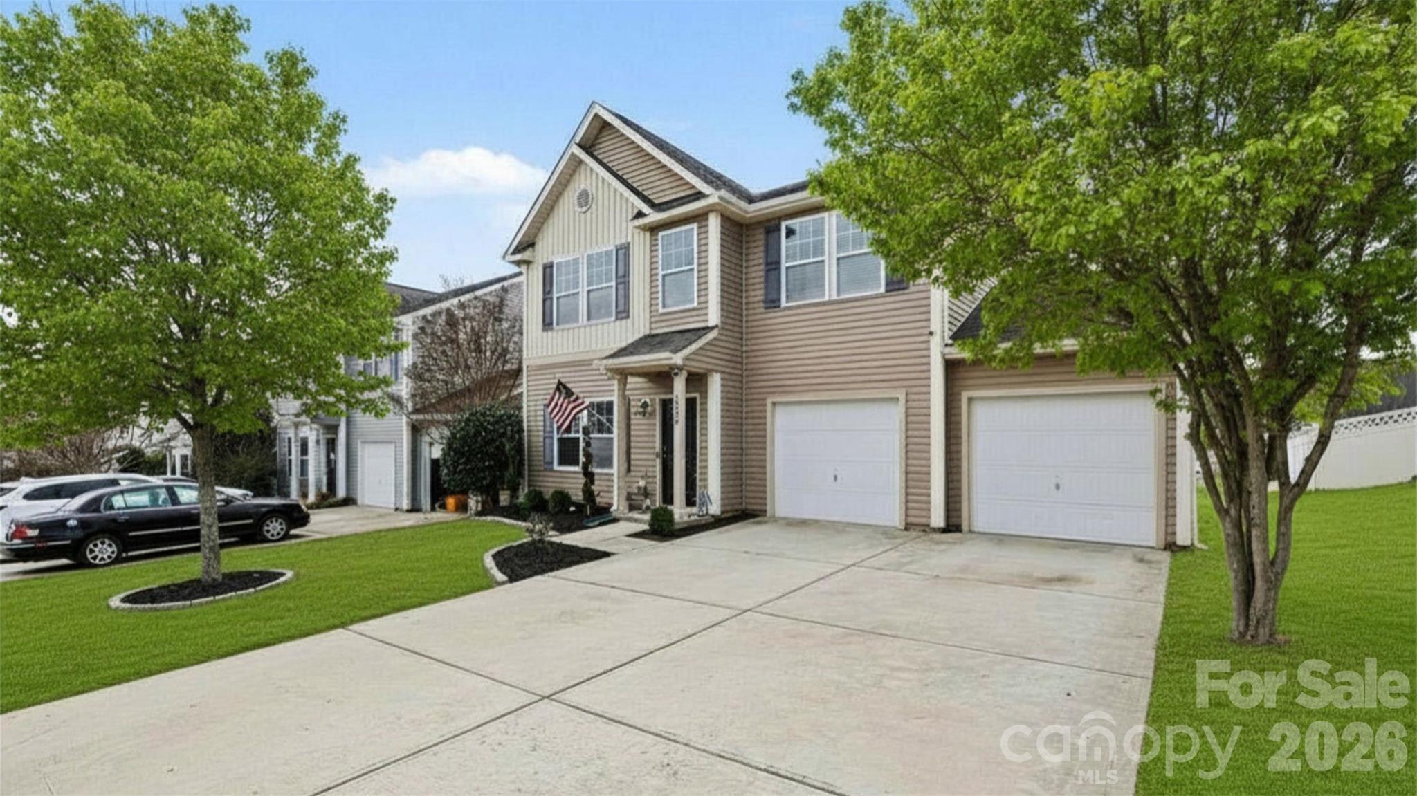 Newport Lakes - Residential