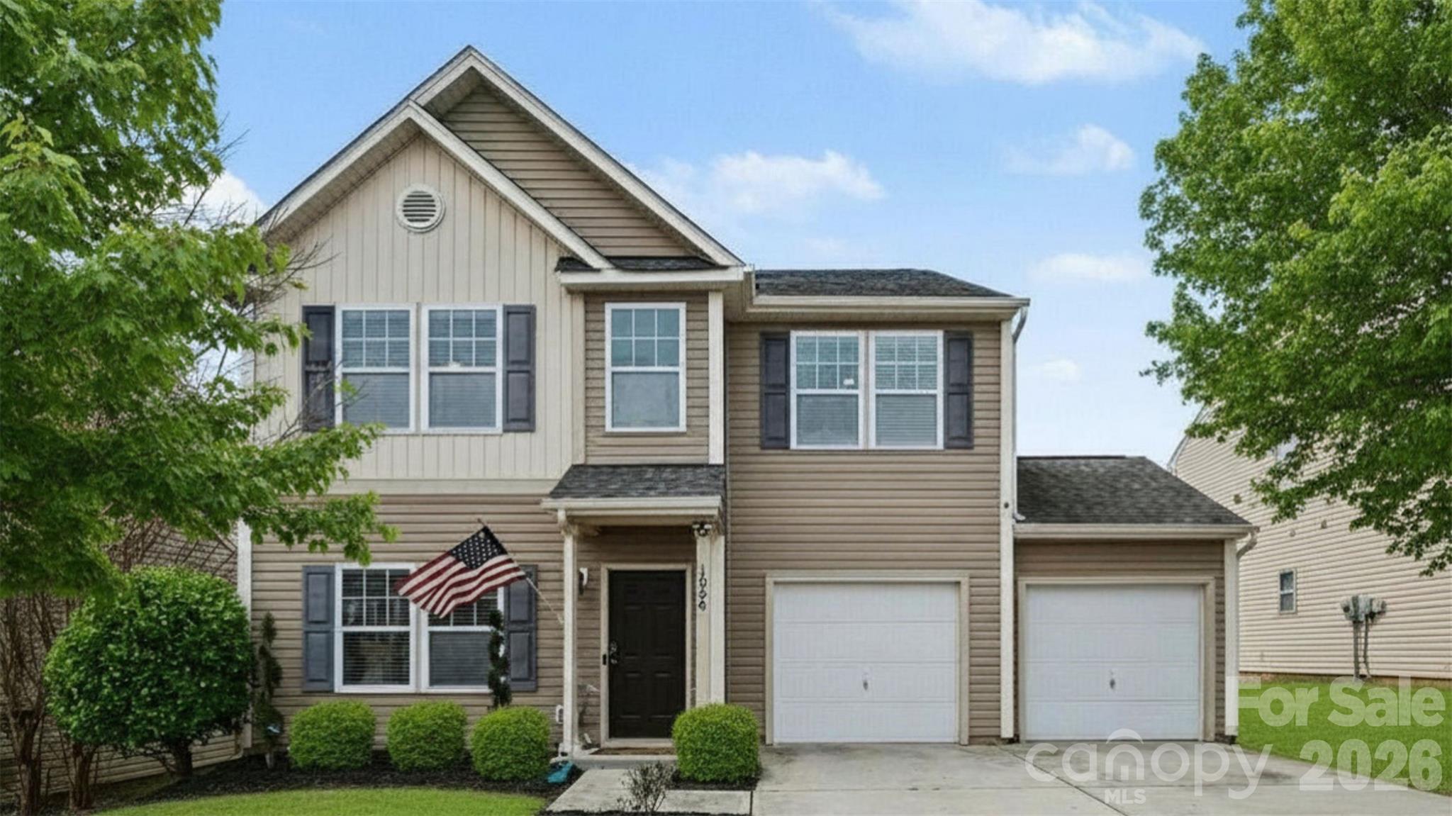 Newport Lakes - Residential