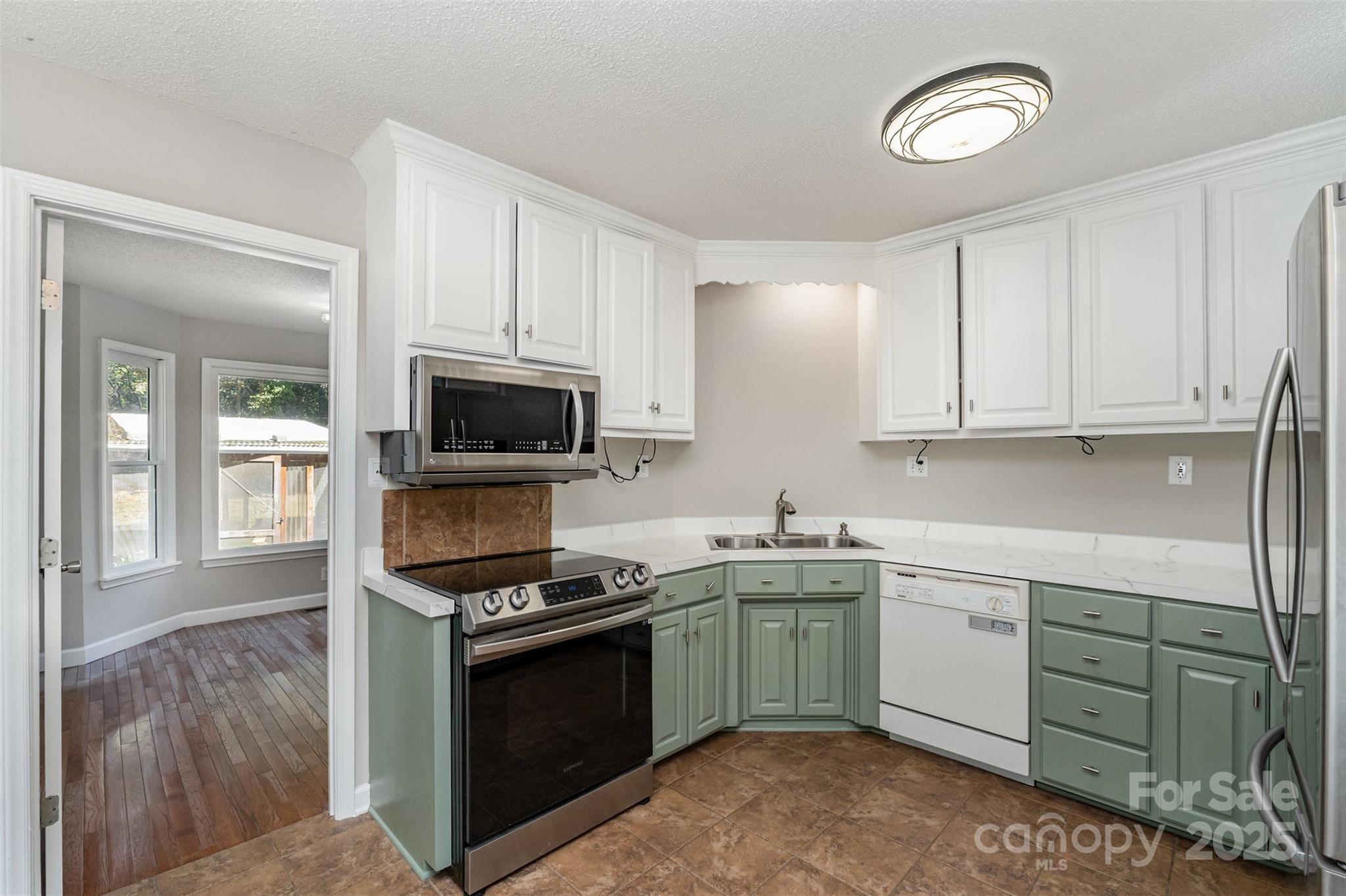 Holly Ridge - Residential