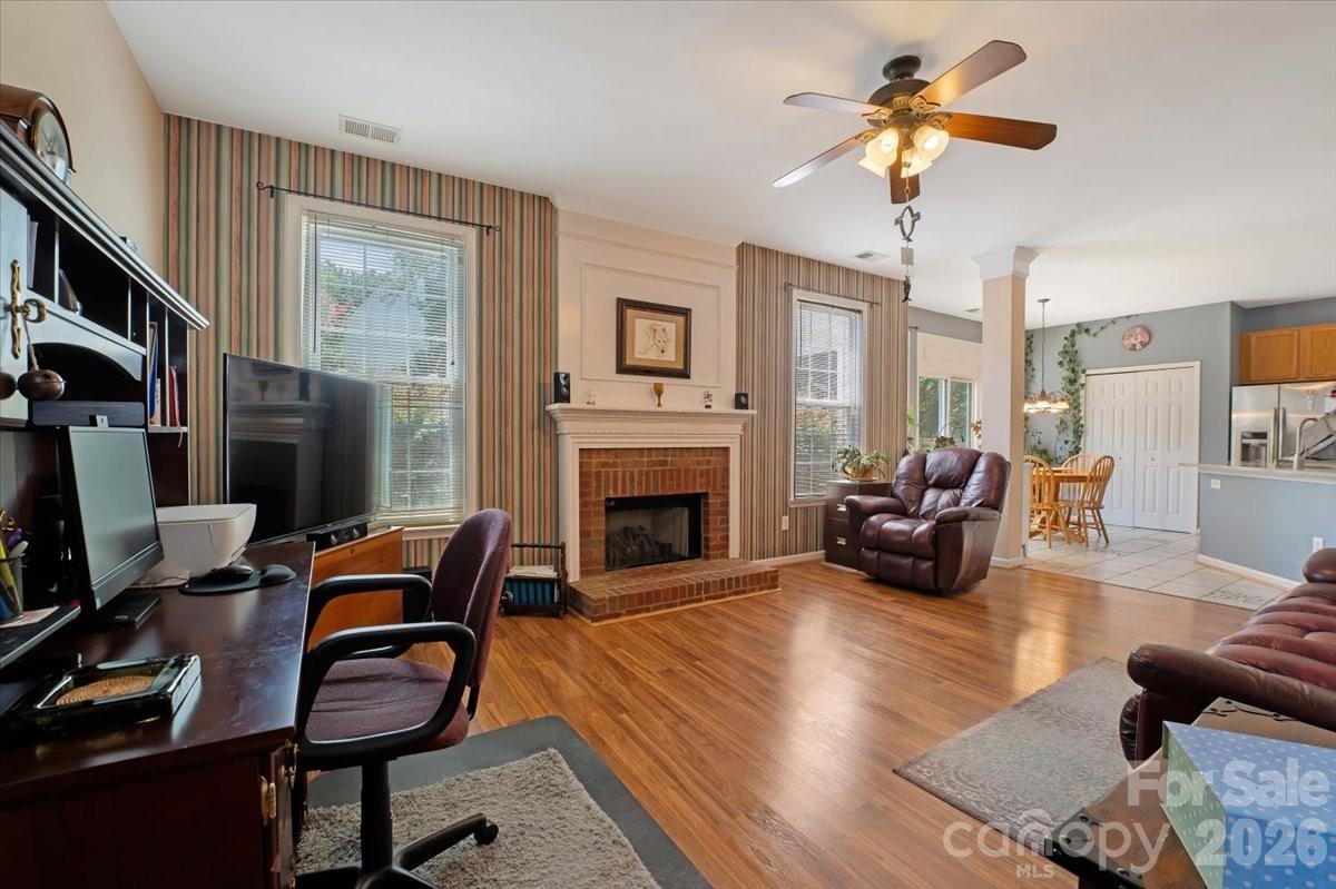Fox Glen - Residential