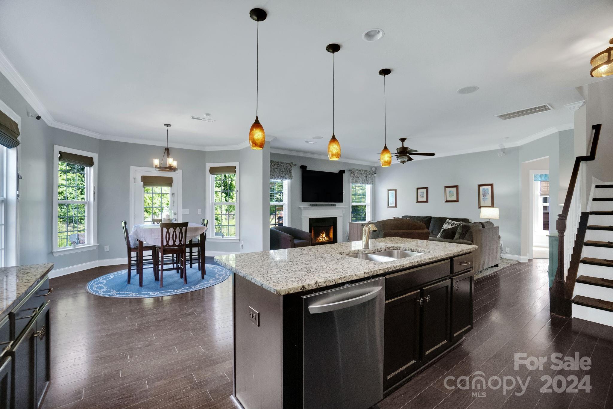 Hawks Creek - Residential