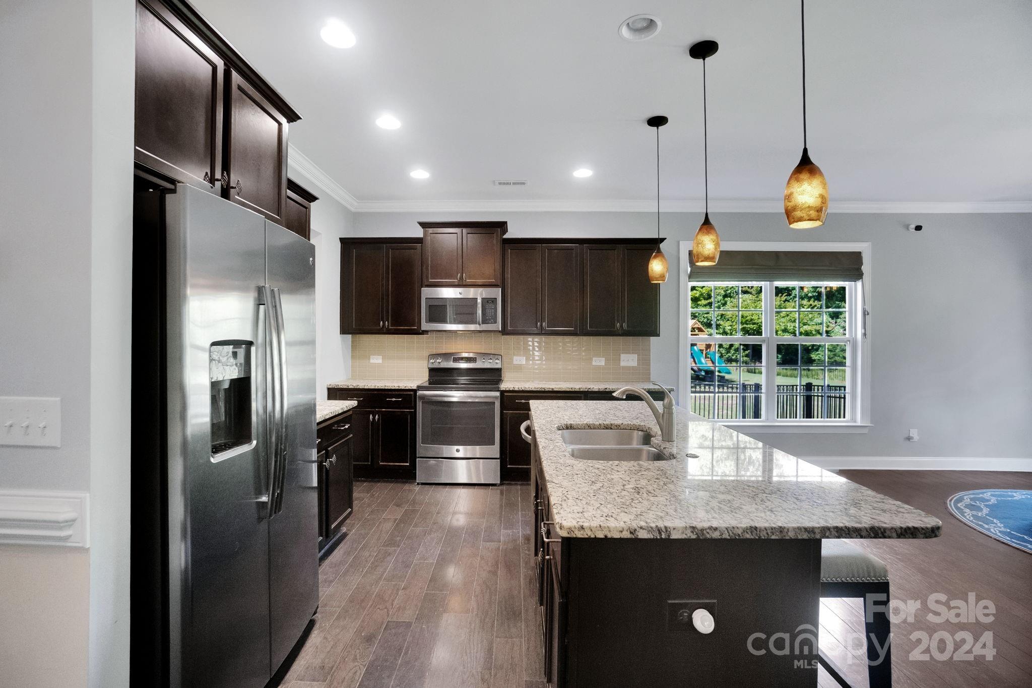 Hawks Creek - Residential