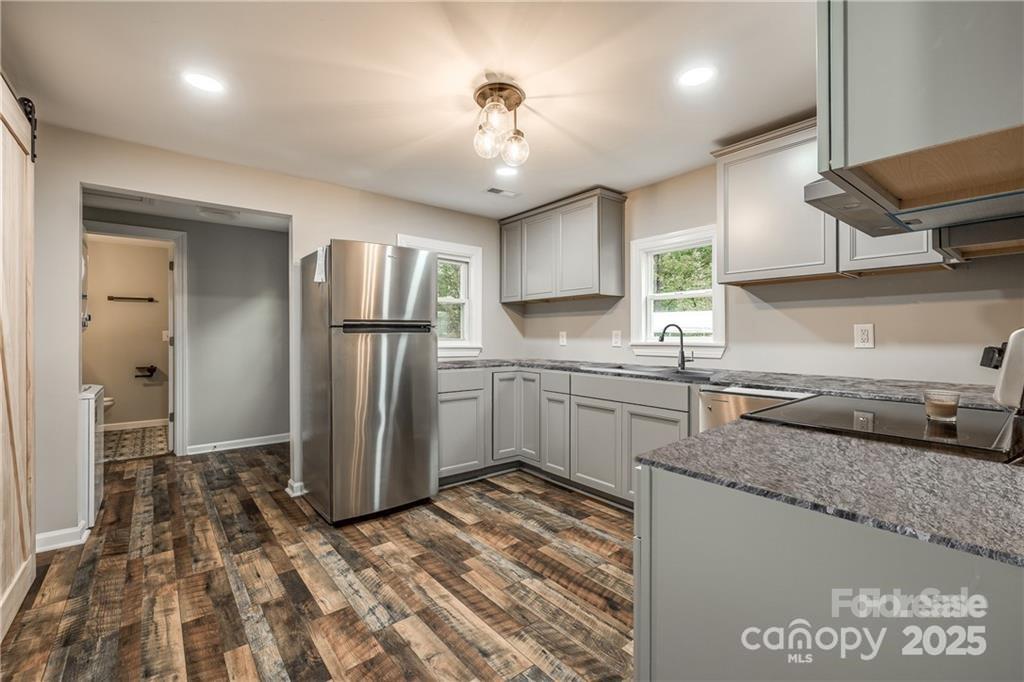 Sunset Park - Residential Lease