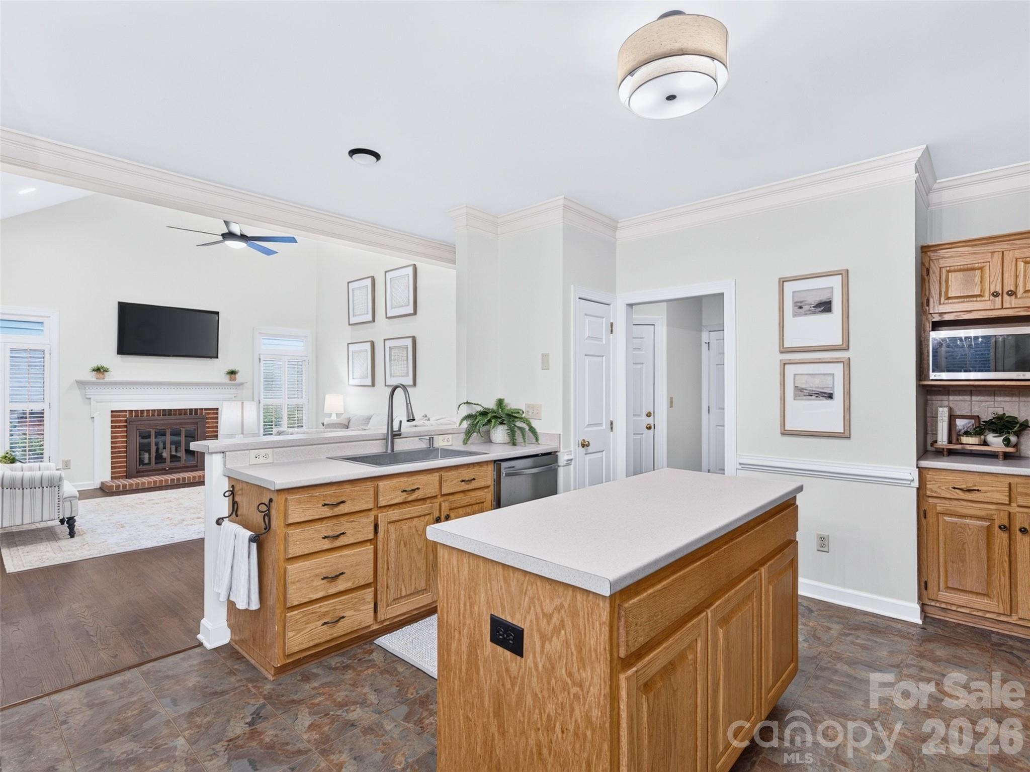 Davis Lake - Residential