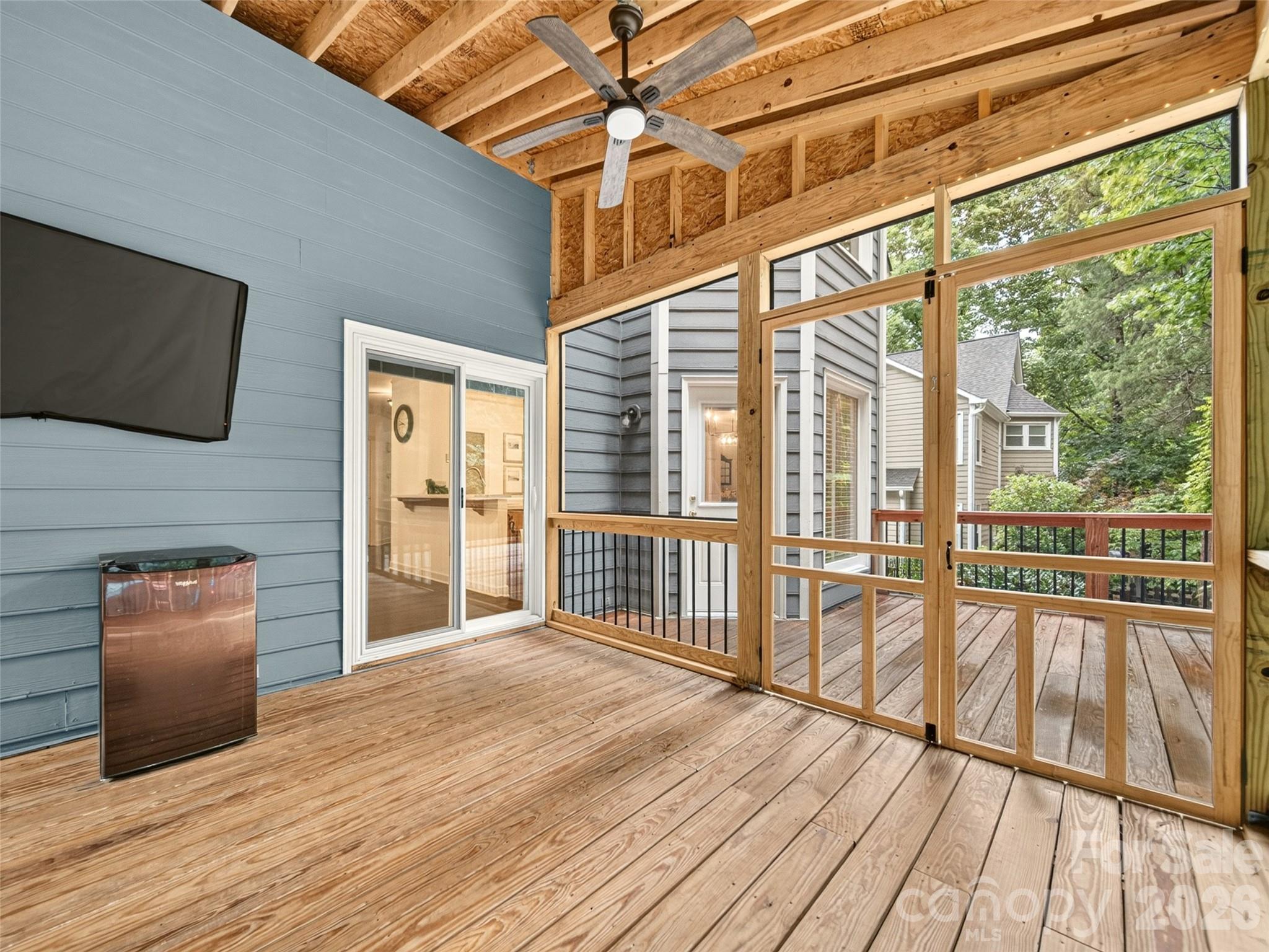 Davis Lake - Residential