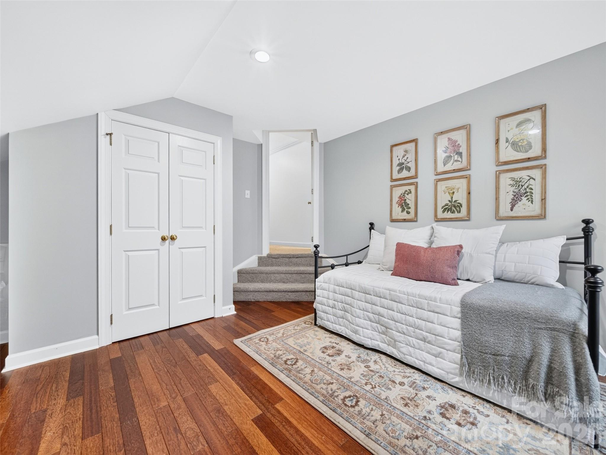 Davis Lake - Residential