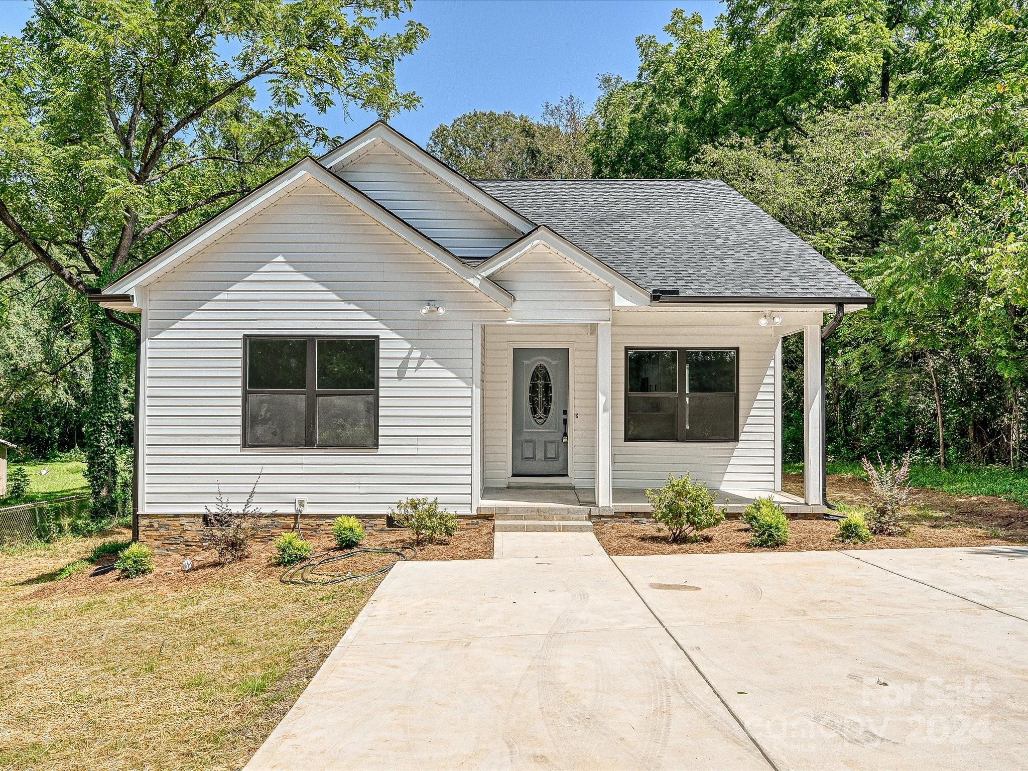 BEAUTIFUL NEW CONSTRUCTION HOME!!!  Do not miss your opportunity to own this beautiful new home close to Shopping, Restaurants, Winthrop University and all downtown Rock Hill has to offer.  From the moment you walk in, you will be taken aback at the beautiful gleaming floors to all the upgrades this home has to offer.