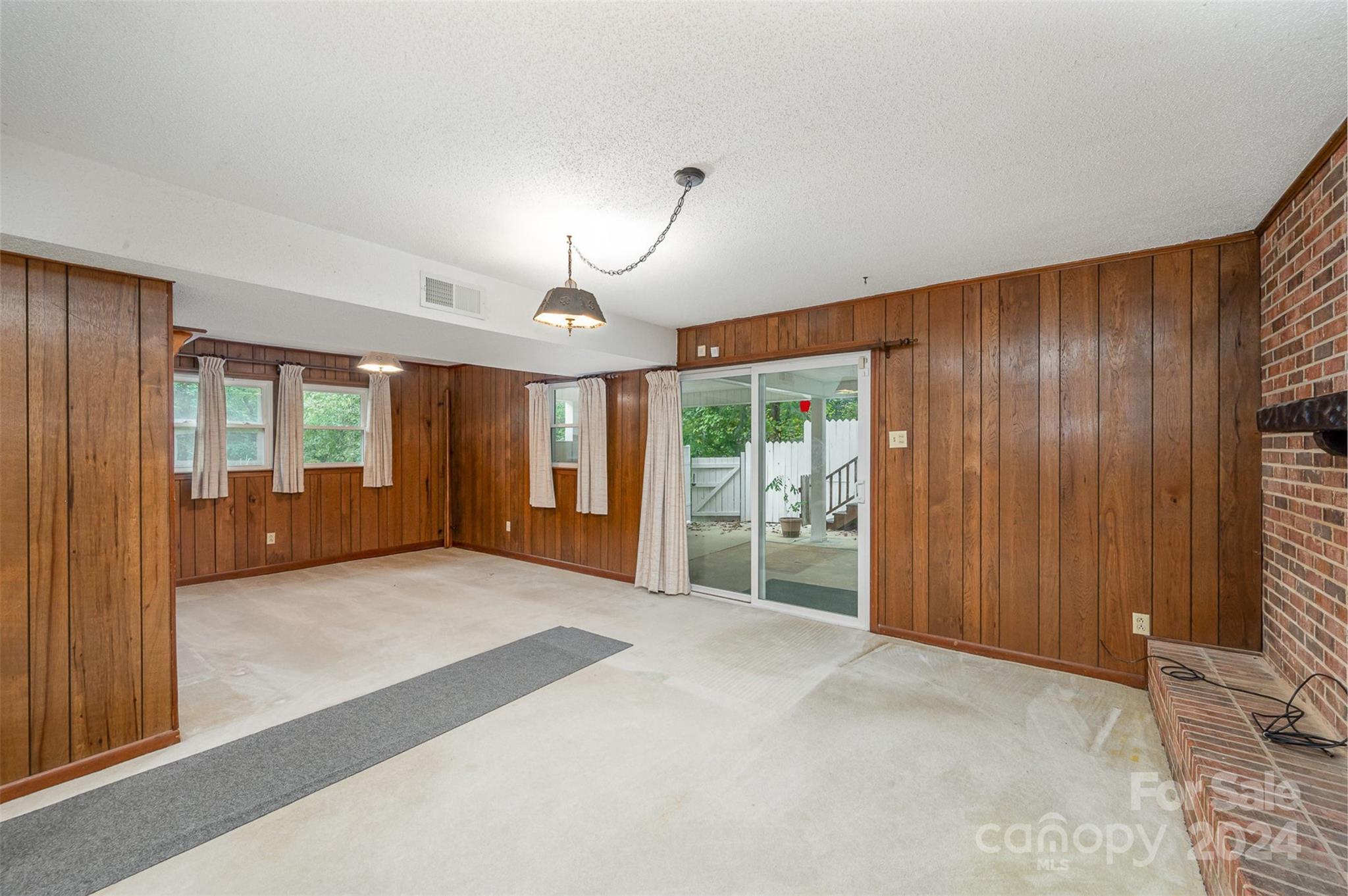 Forest Hills - Residential