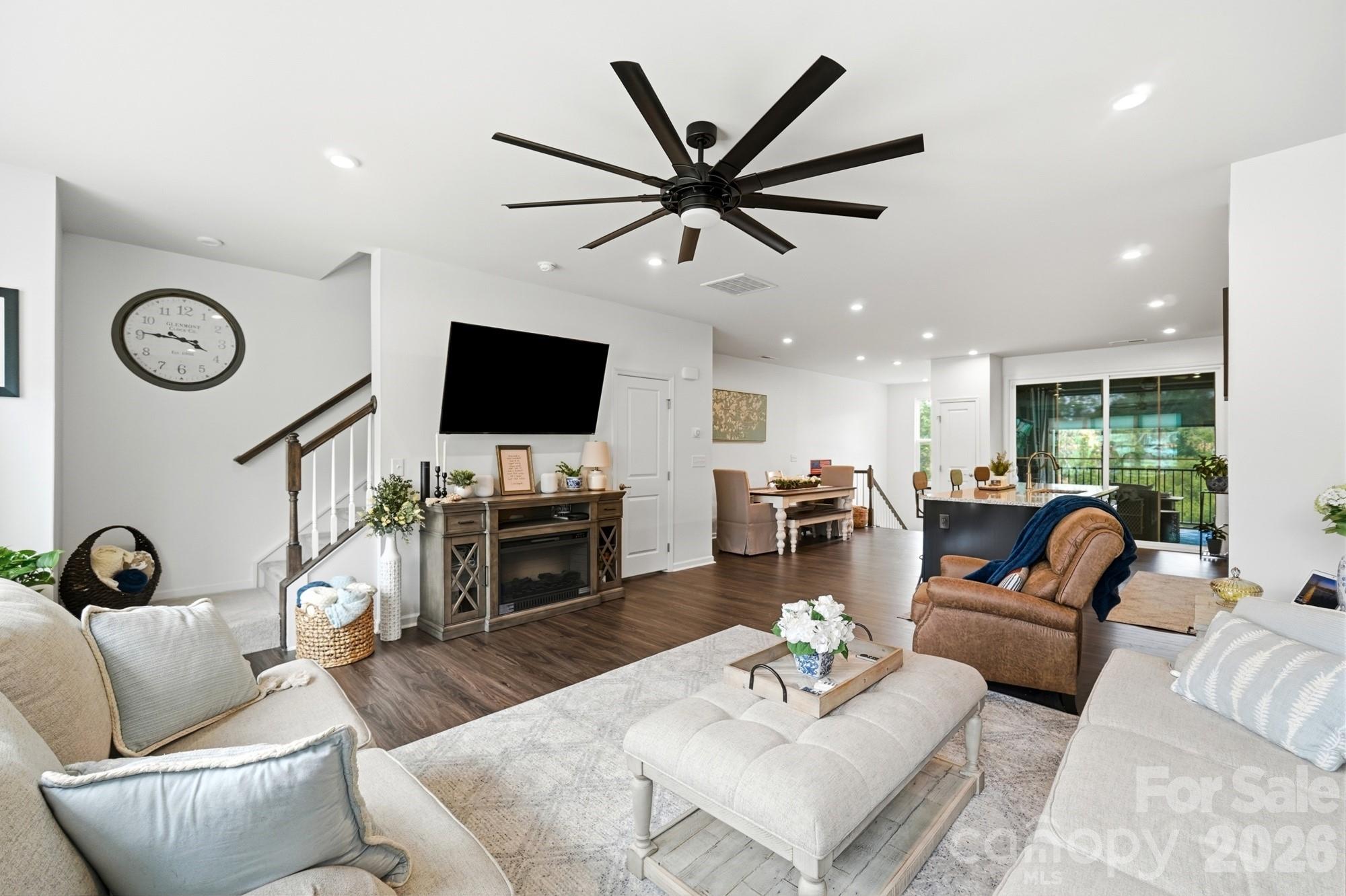 Trinity Townes - Residential